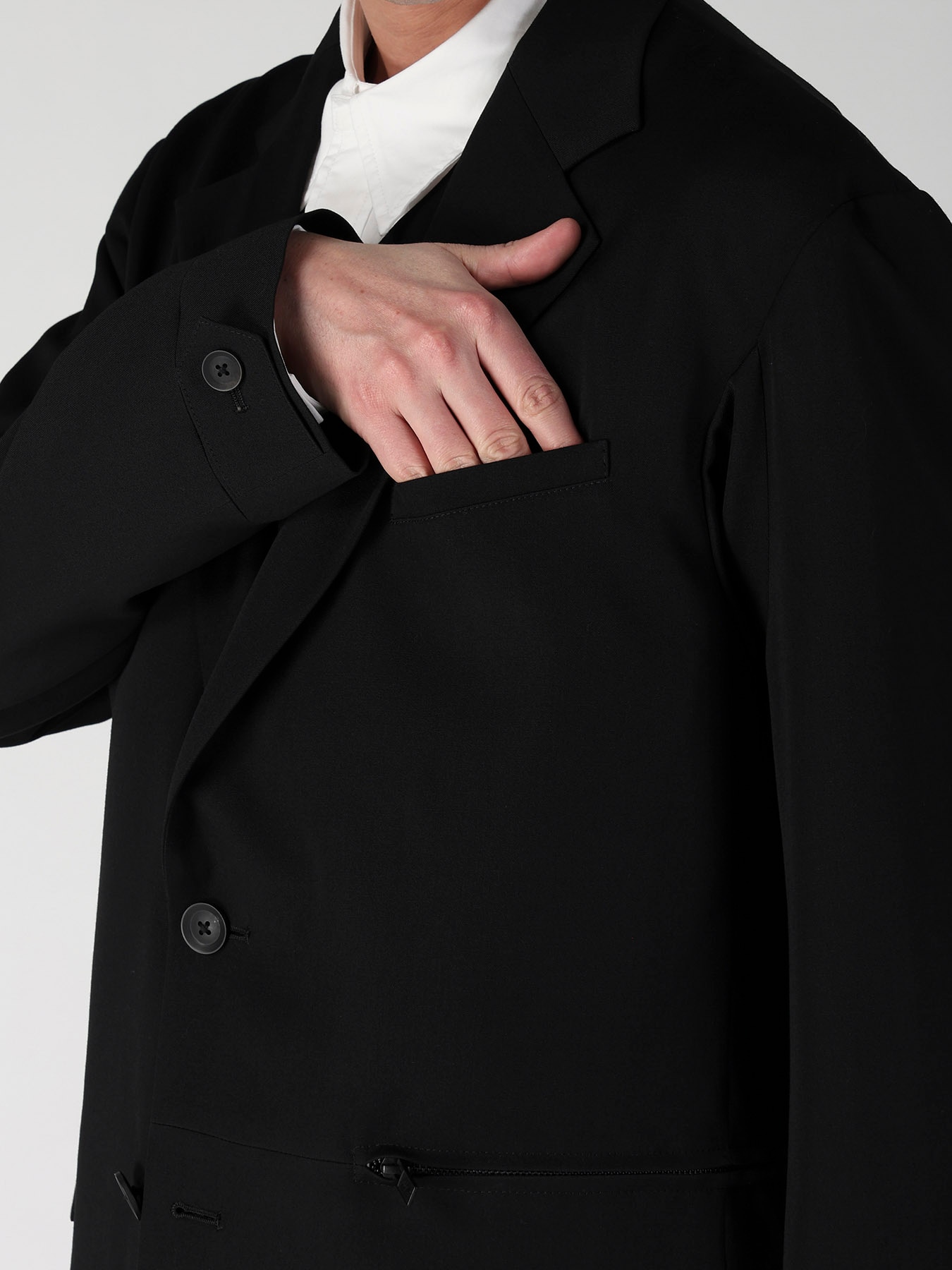 WOOL GABARDINE NOTCHED LAPEL JACKET