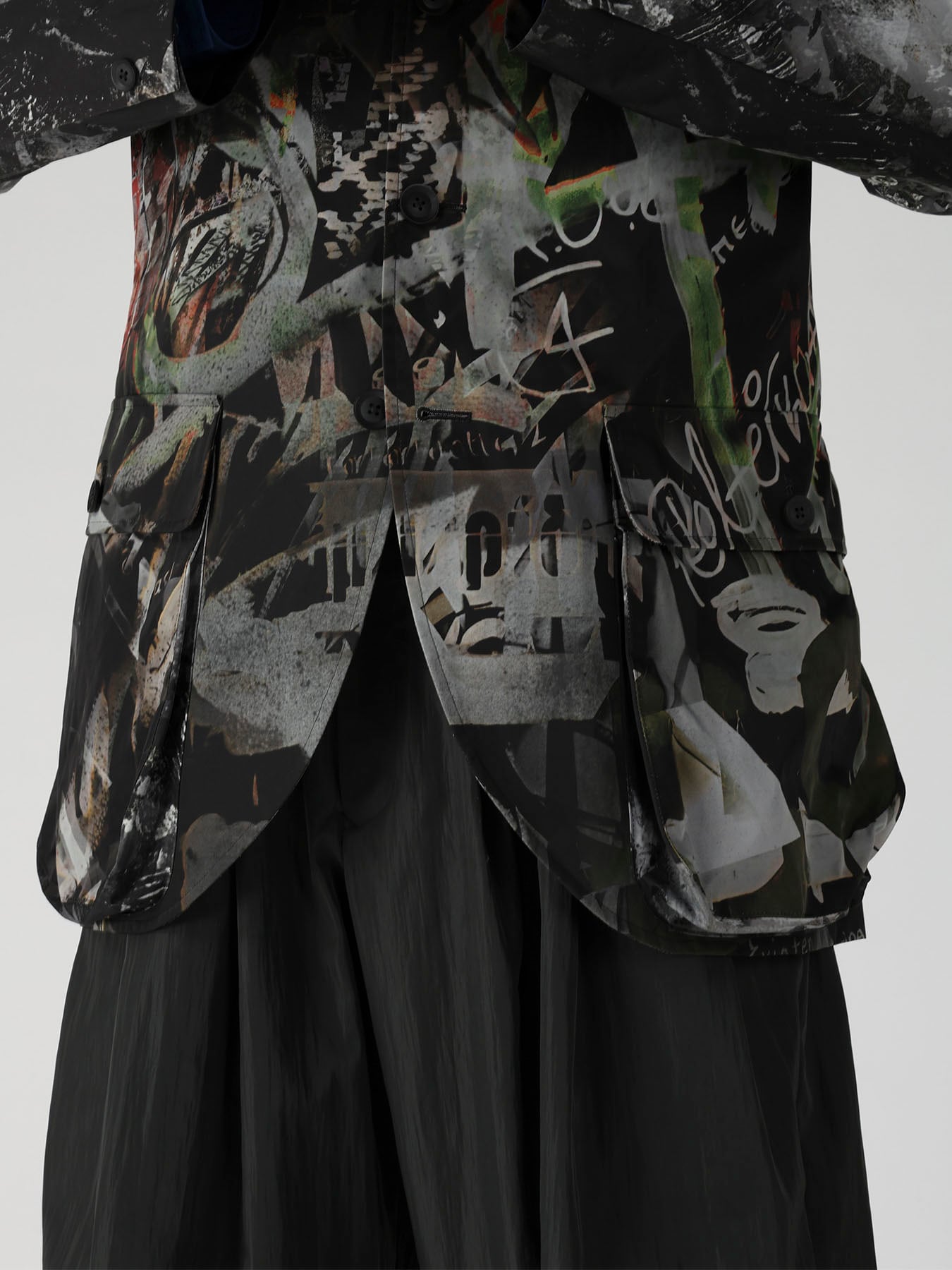 PE GRAPHITE KH GRAFFITI KHAKI JACKET