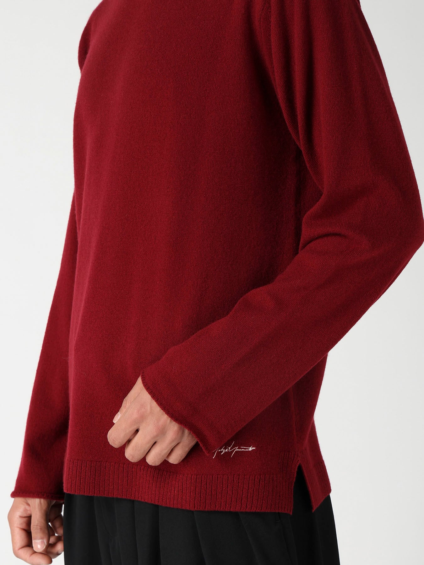 SINGLE JERSEY SIGNATURE EMBROIDERED KNIT