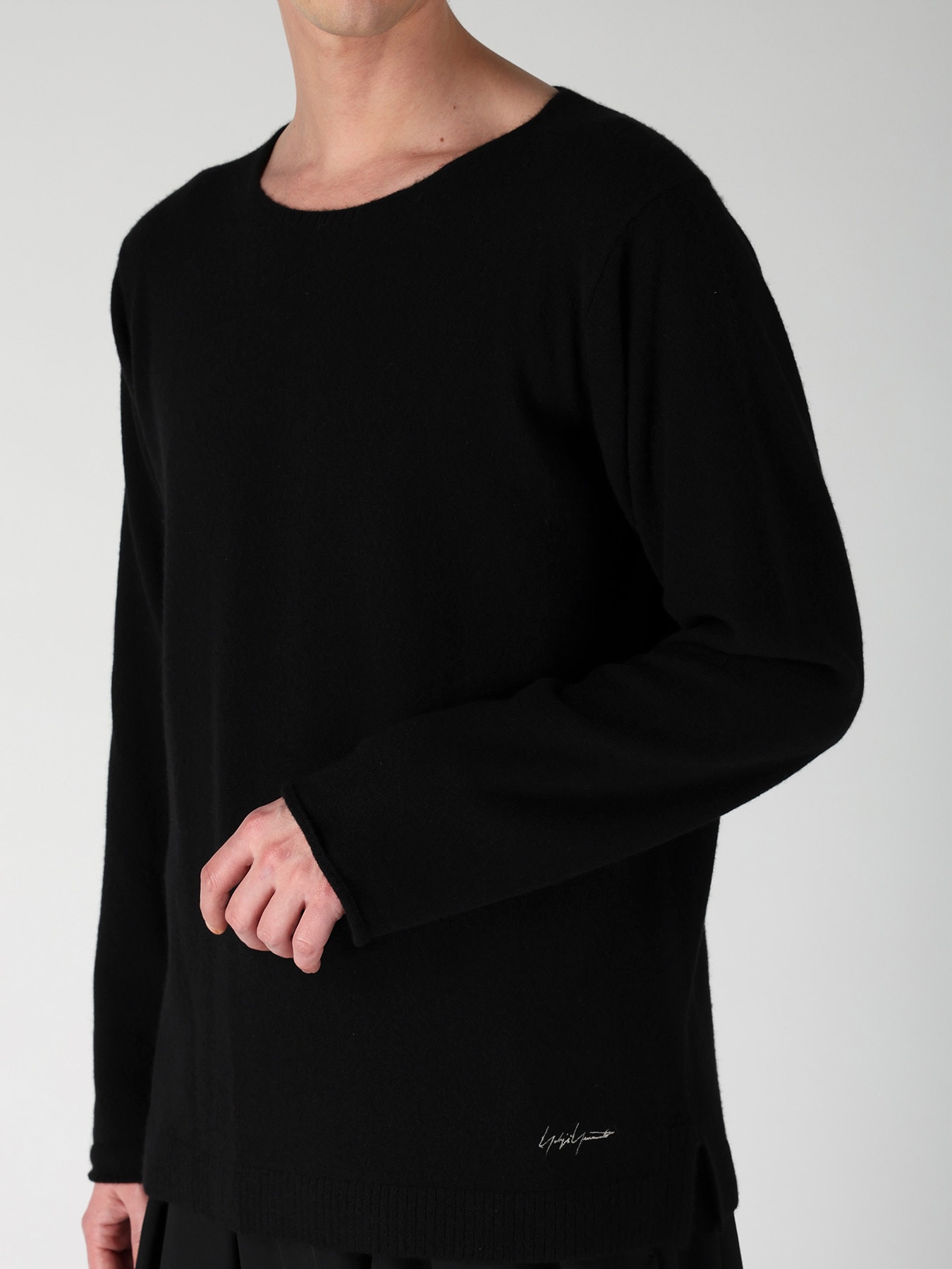 SINGLE JERSEY SIGNATURE EMBROIDERED KNIT(FREE SIZE Black): Yohji