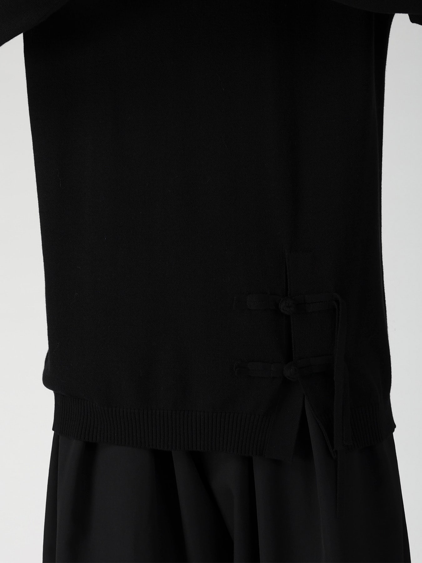 SINGLE JERSEY+CHINA BUTTON CHINA BUTTON ROUND NECK PO