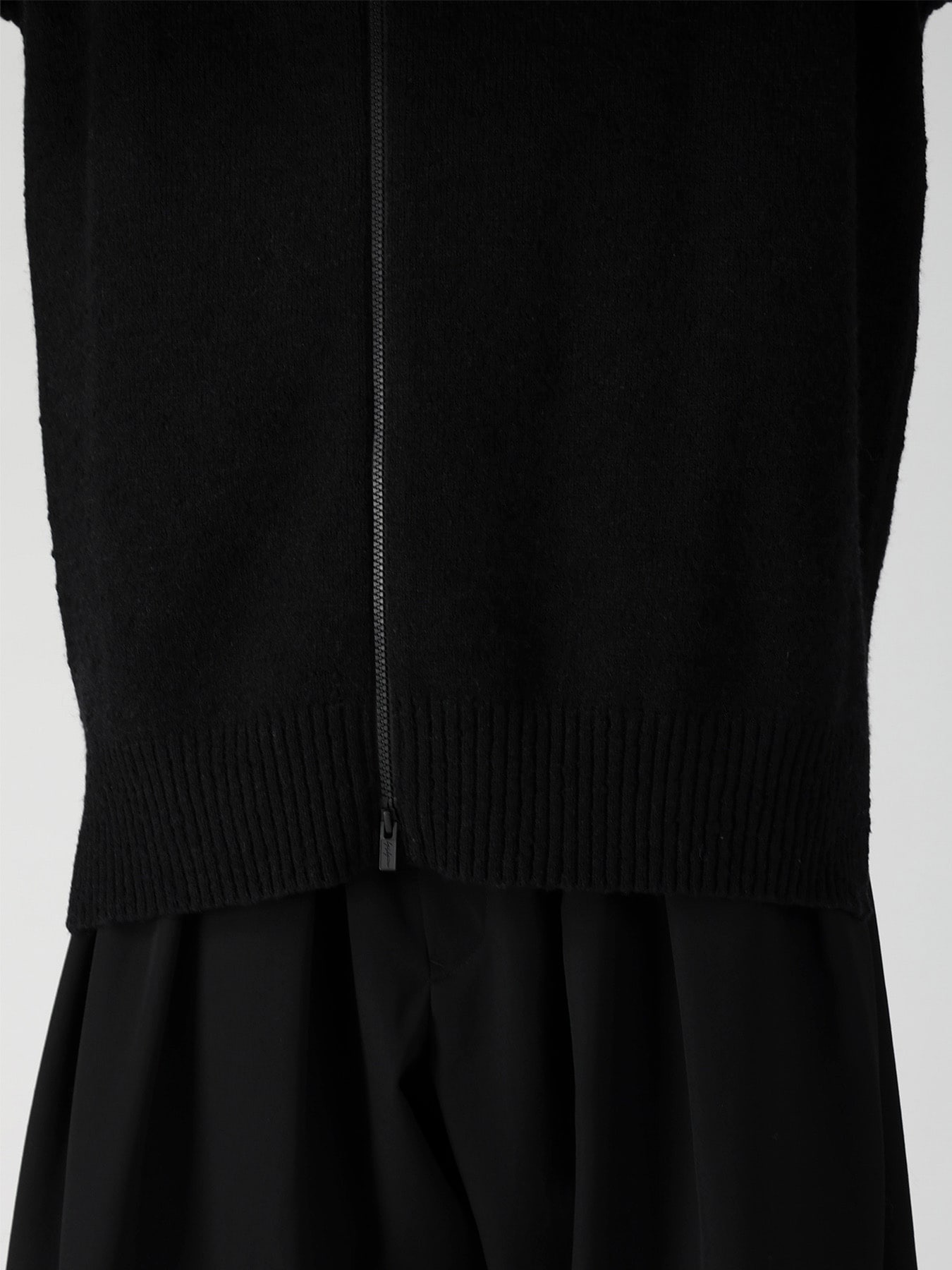 7G PLATING SINGLE JERSEY RIB HIGH NECK ZIP CARDIGAN