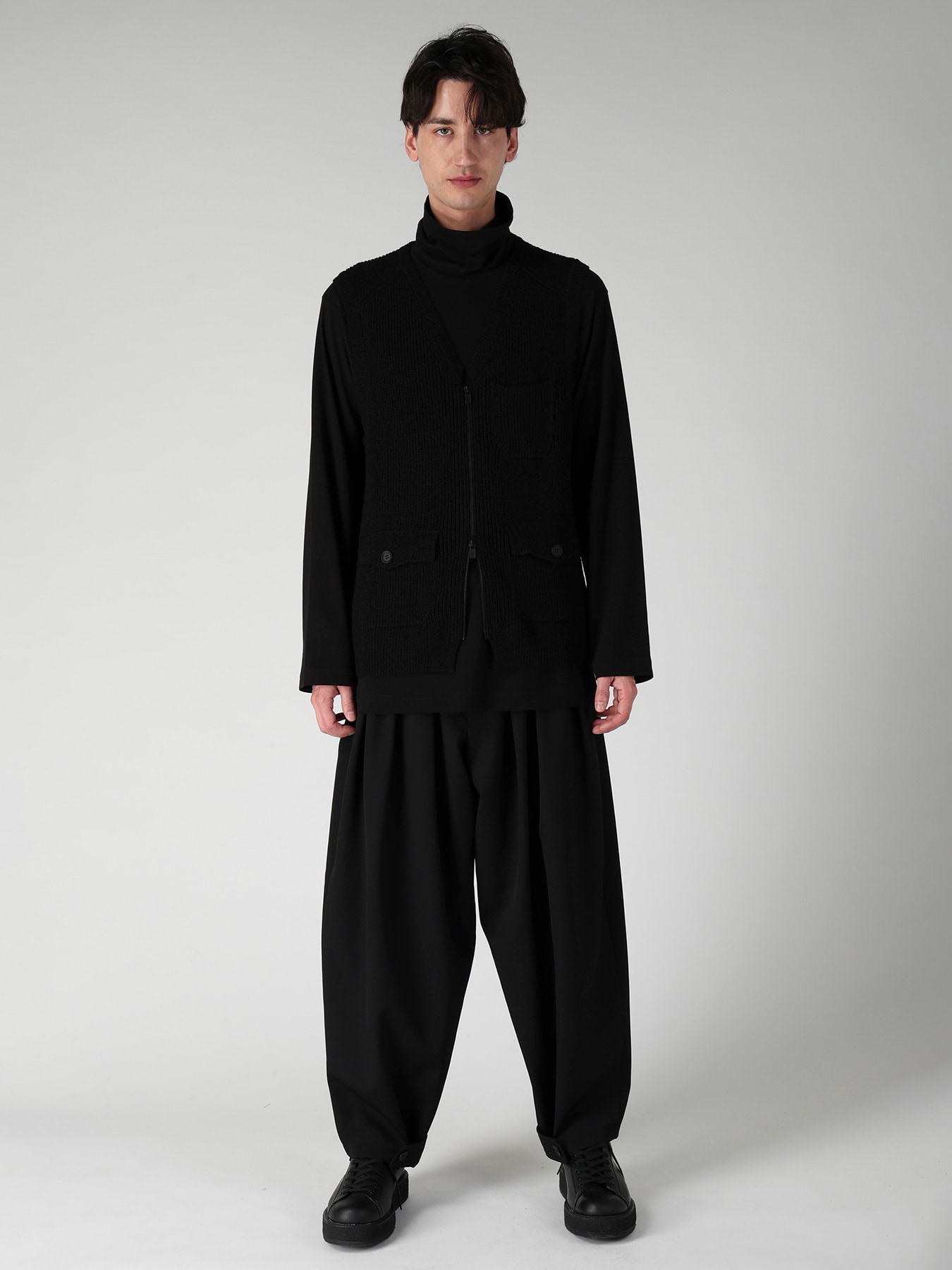 PARALLELED HALF CARDIGAN POCKET DETAIL ZIP VEST(FREE SIZE Black