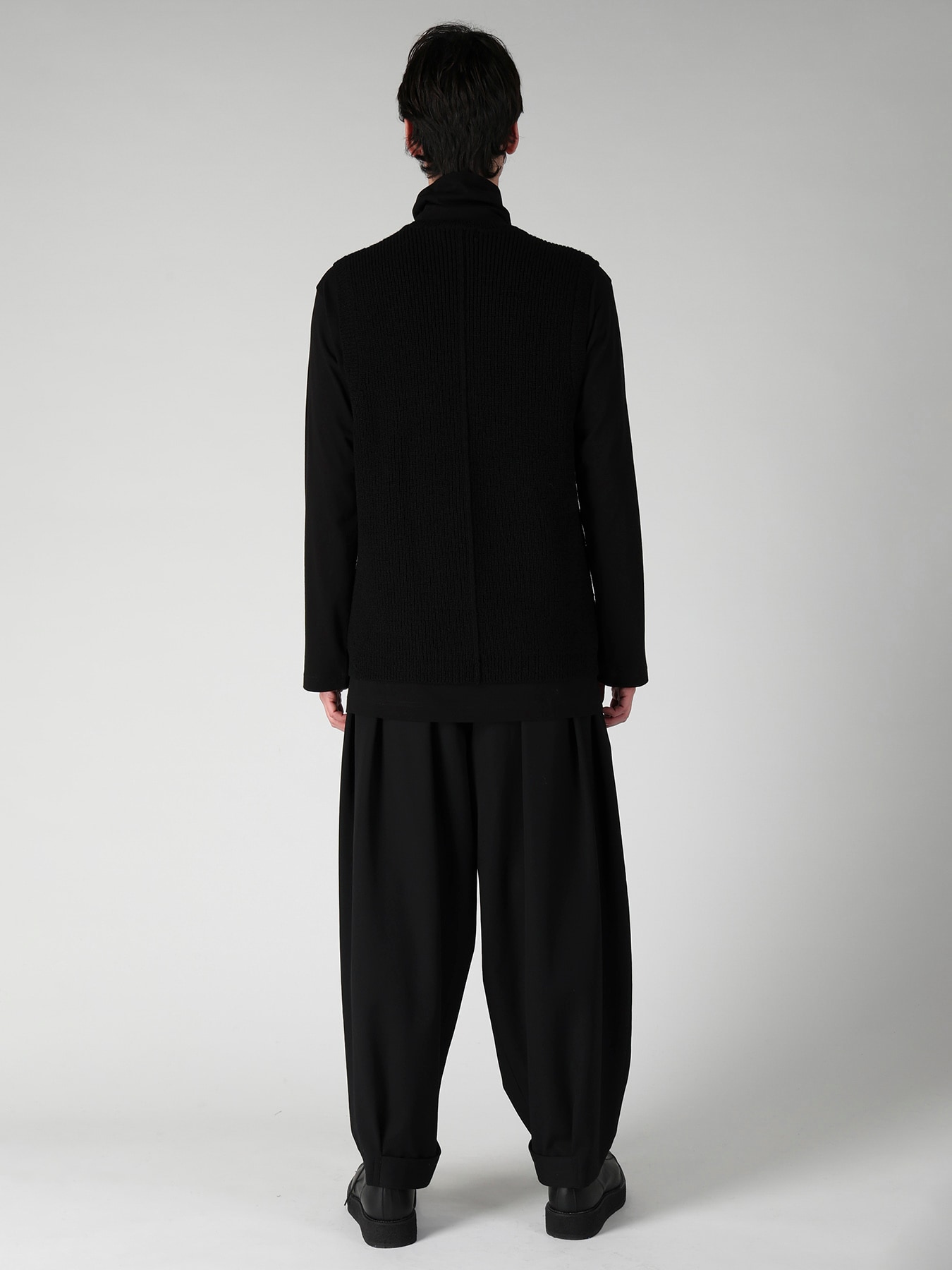 PARALLELED HALF CARDIGAN POCKET DETAIL ZIP VEST(FREE SIZE Black