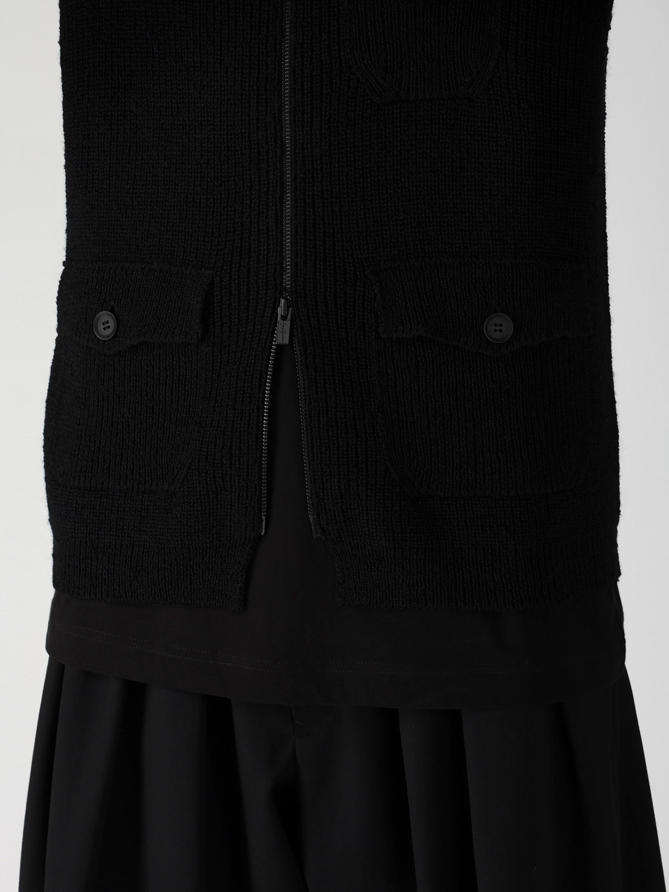 PARALLELED HALF CARDIGAN POCKET DETAIL ZIP VEST