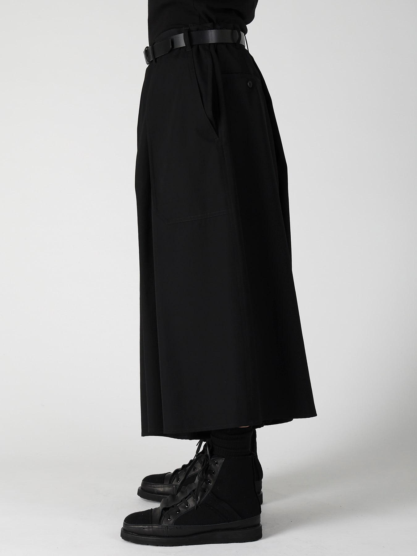 WOOL GABARDINE HAKAMA PANTS