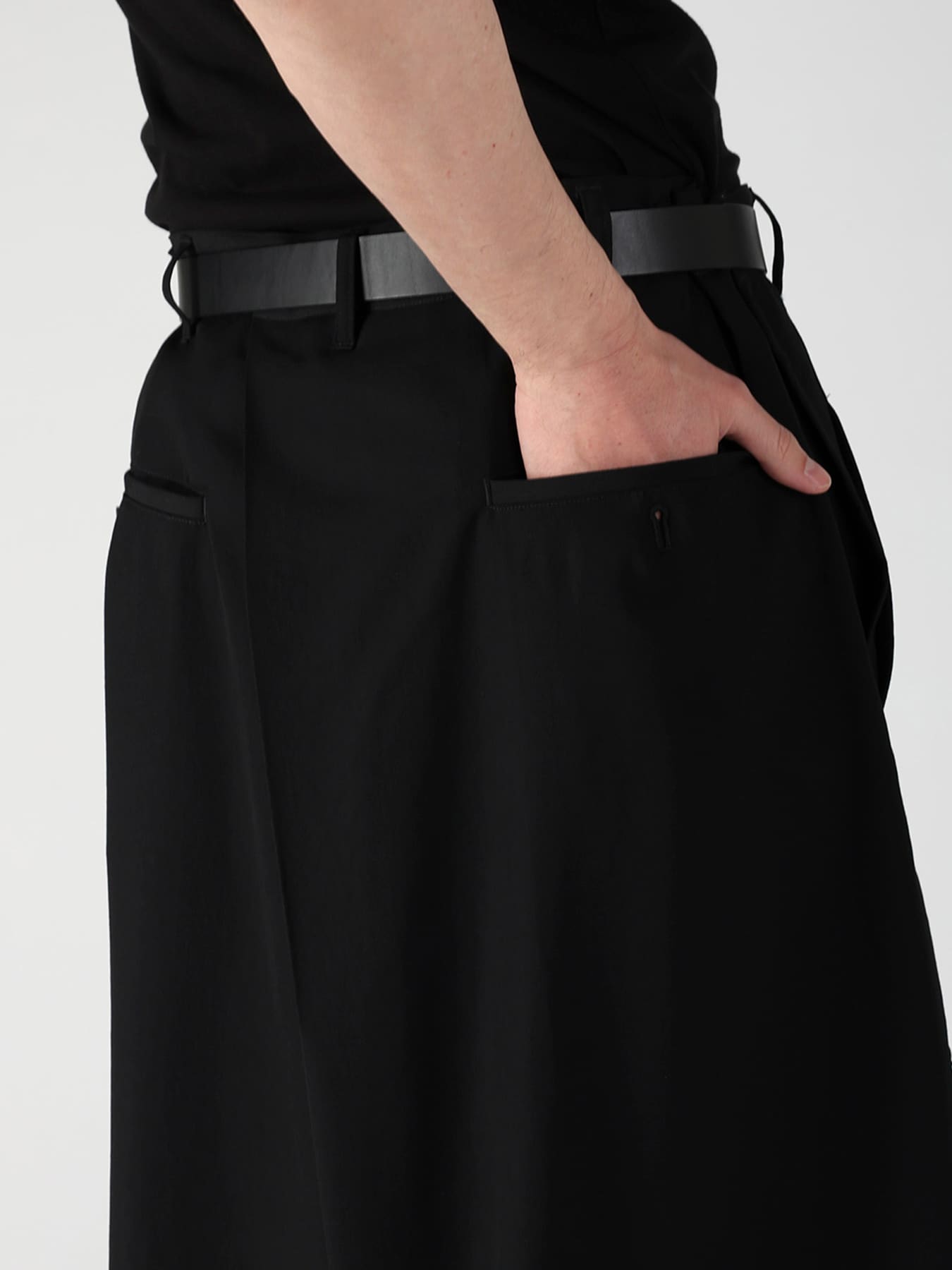 WOOL GABARDINE HAKAMA PANTS