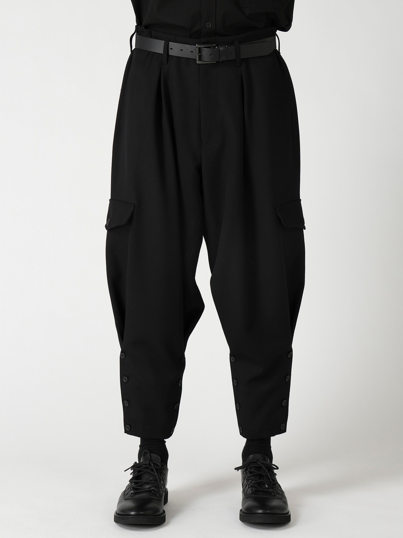 ARMY GABARDINE HEM BUTTON PANTS