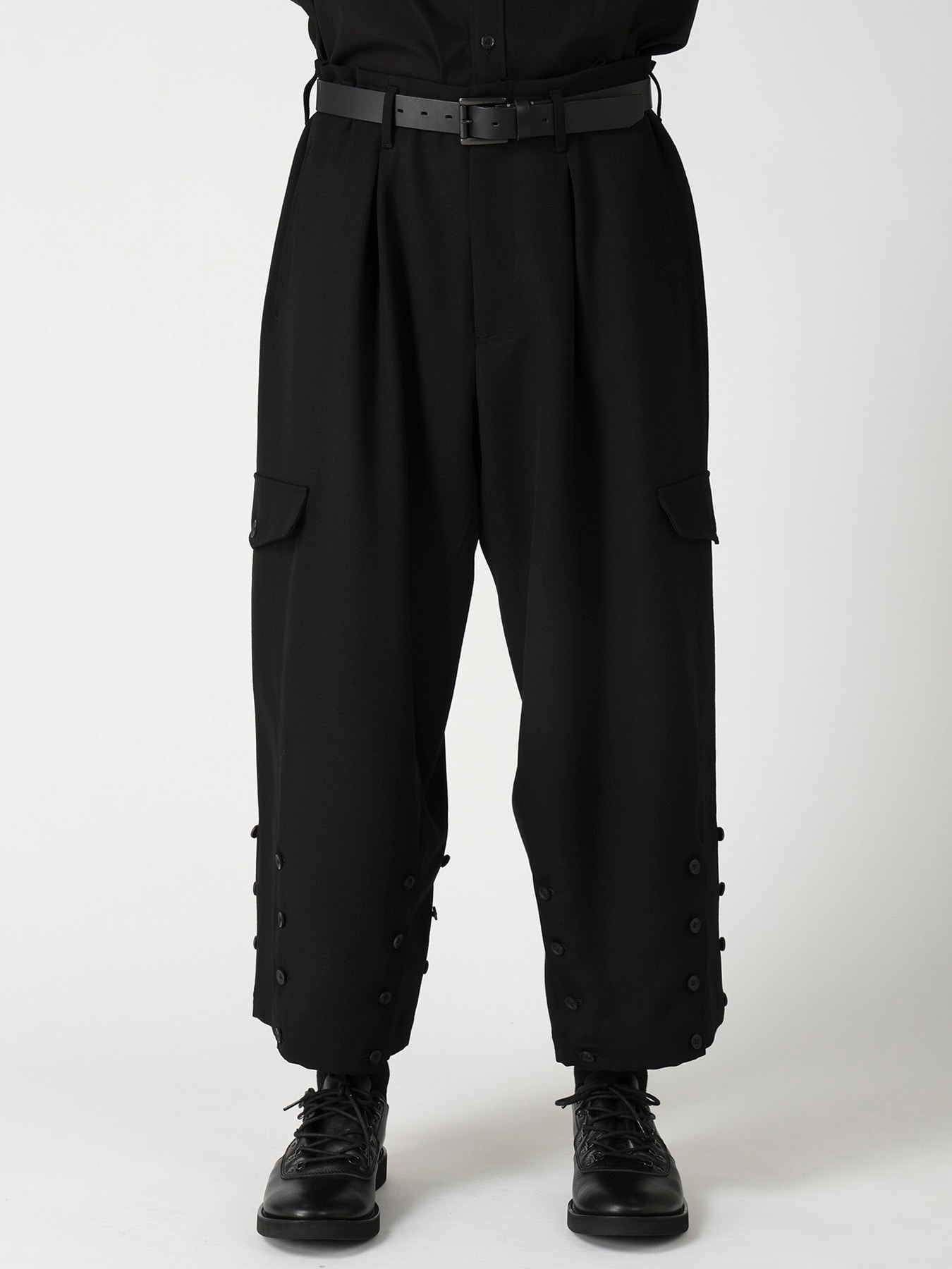 ARMY GABARDINE HEM BUTTON PANTS
