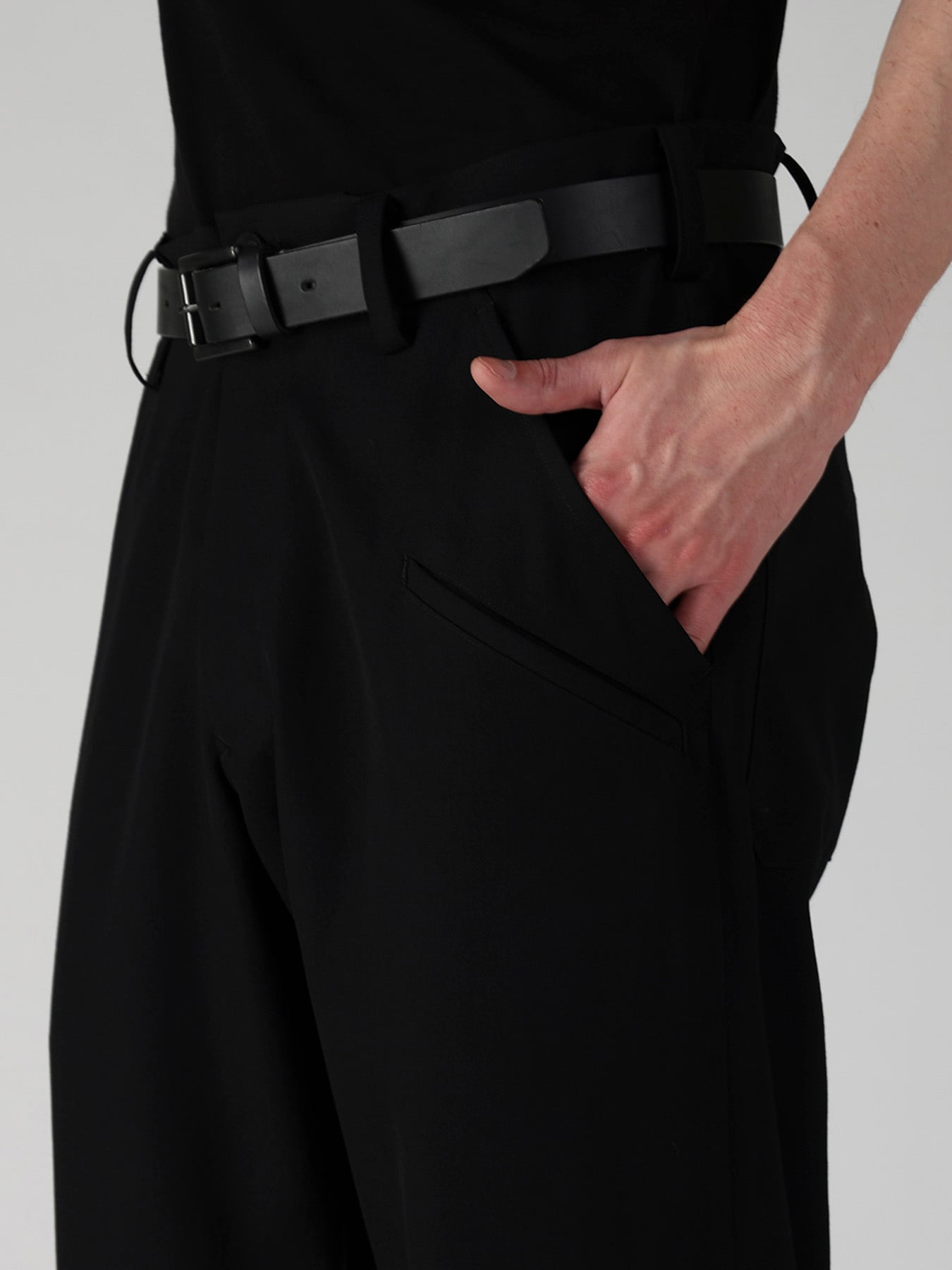 RE GABARDINE HOOK PANTS