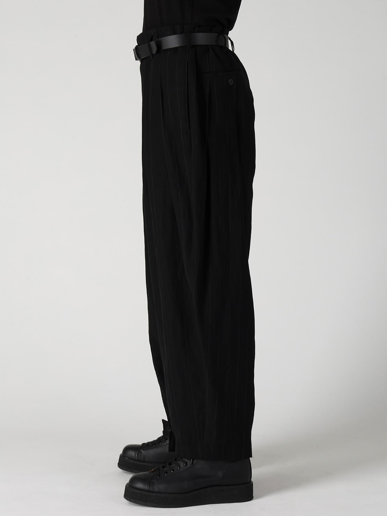 RANDOM STRIPE HEM TAB WIDE TUCK PANTS
