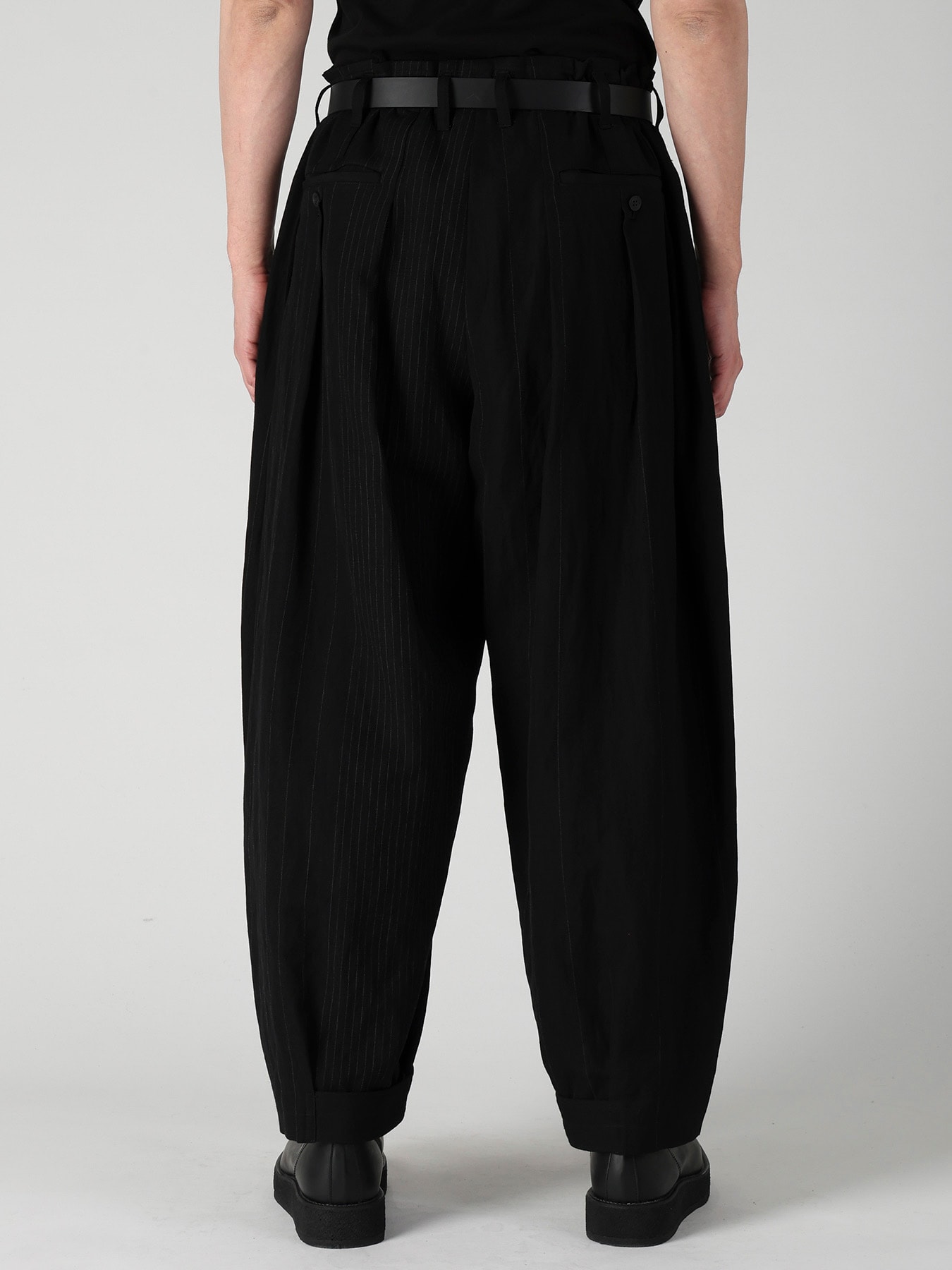RANDOM STRIPE HEM TAB WIDE TUCK PANTS