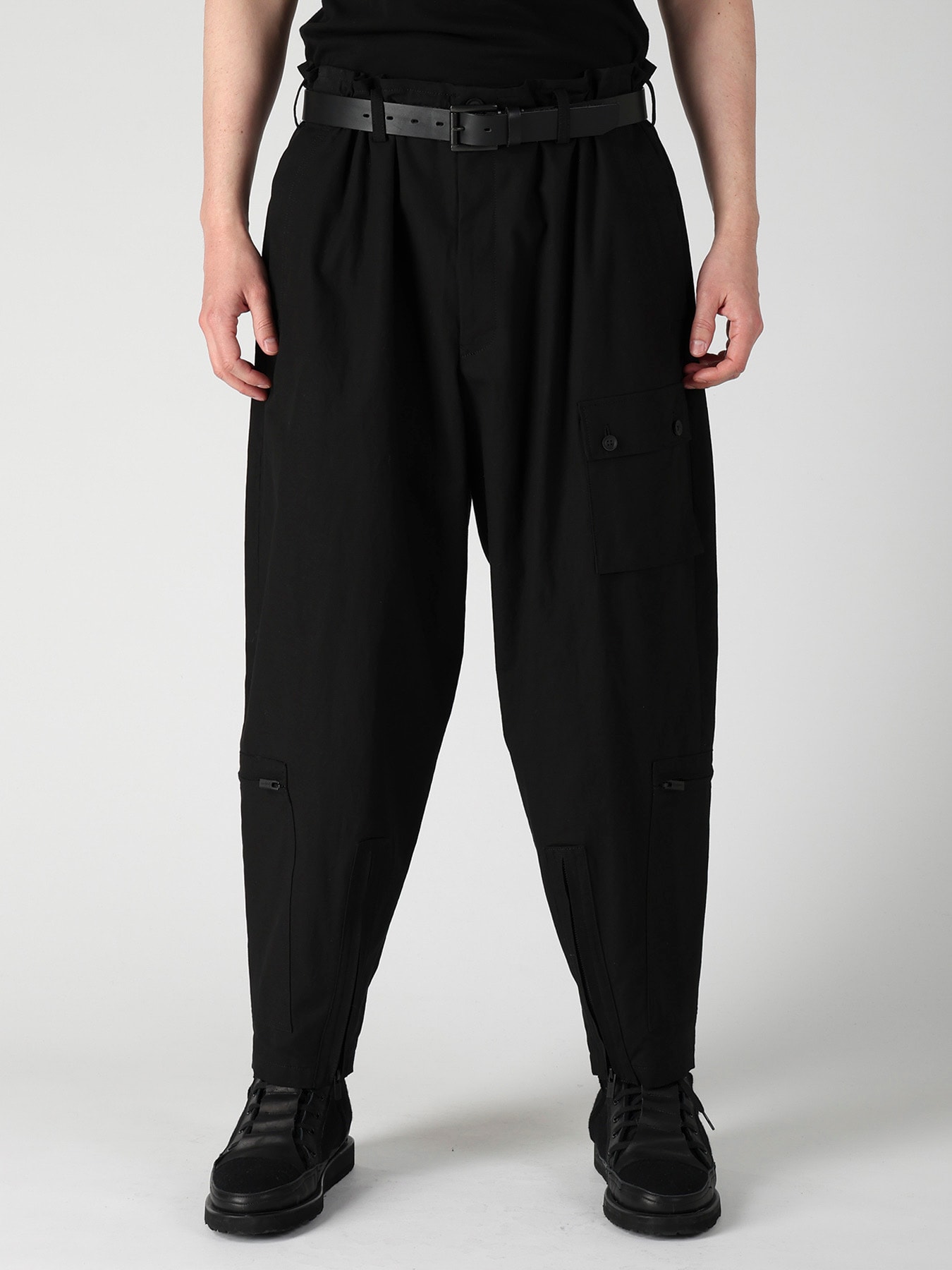 C/ RIP STOP MILITALLY ZIP PANTS