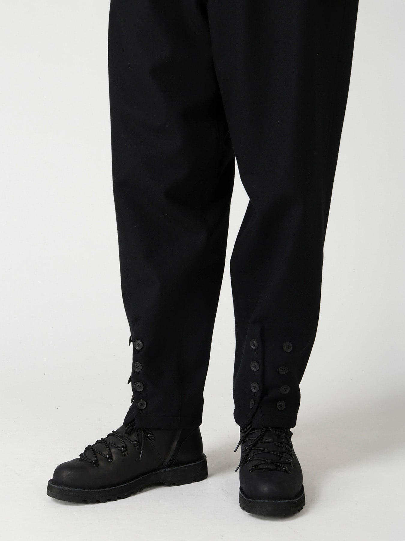 NEEDLE PUNCHED FLANNEL HEM SLIT BUTTON PANTS