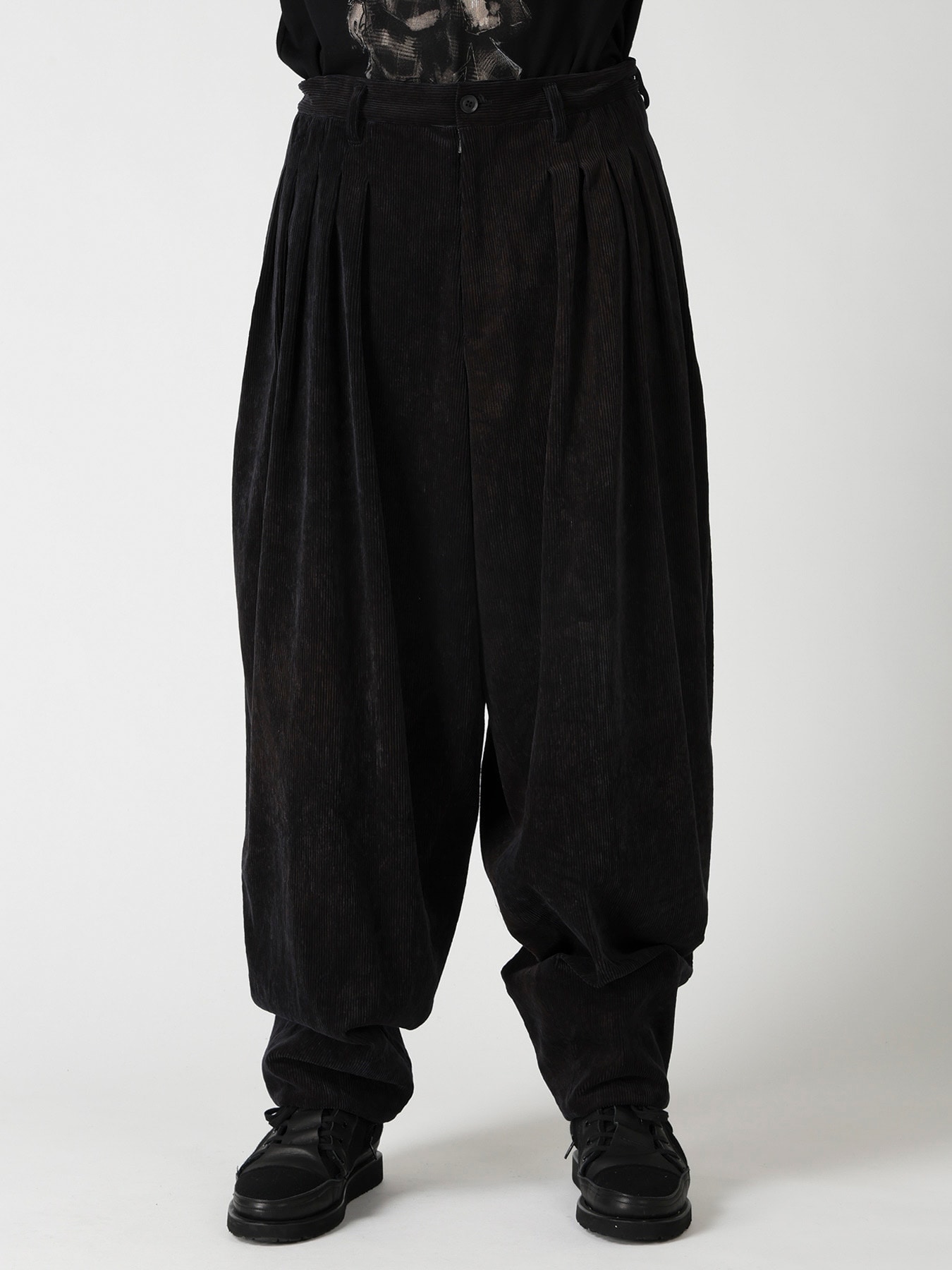 C/RY CORDUROY PIGMENT WASHED 20TUCKS HEM PANTS
