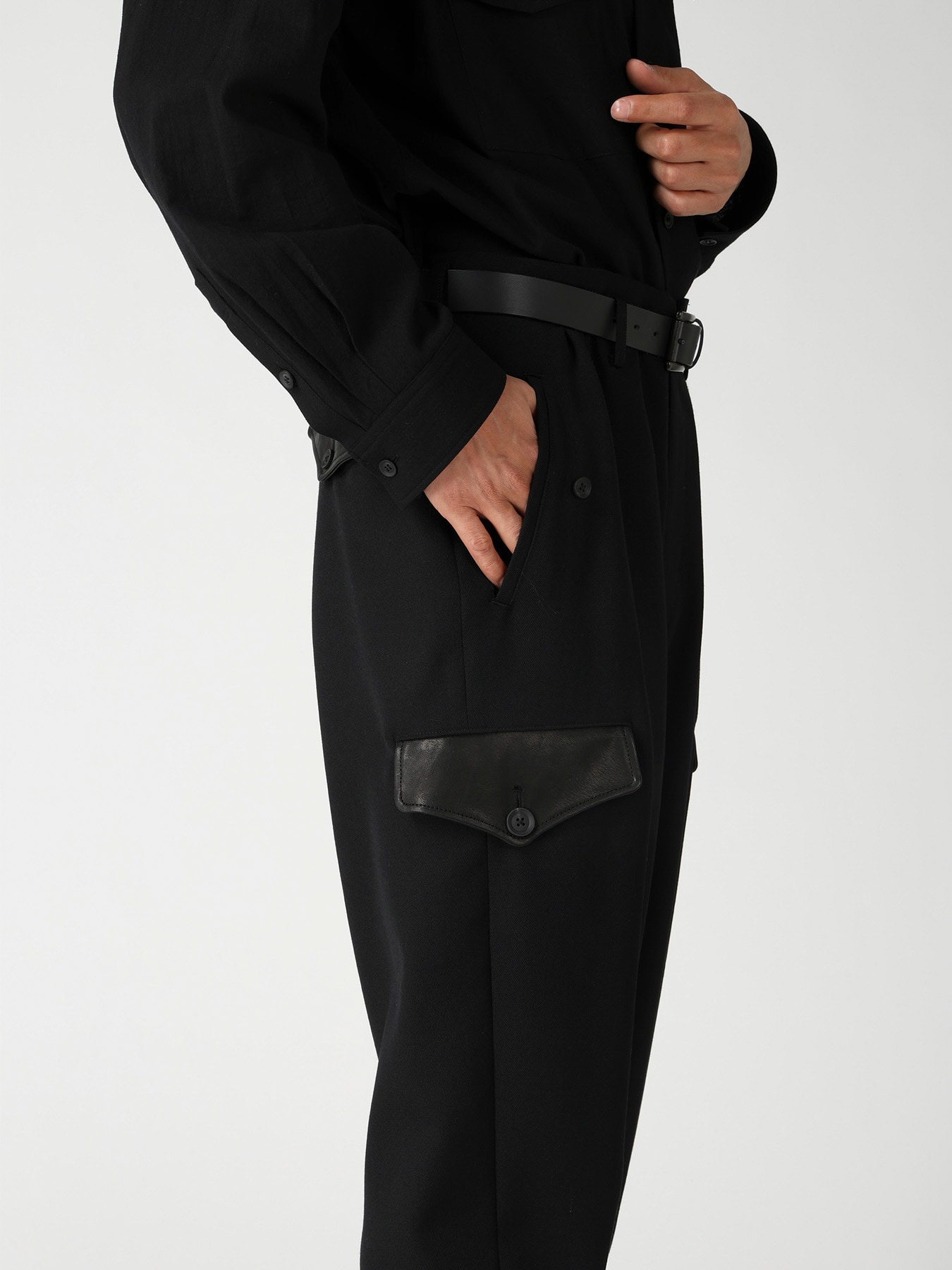 LEATHER ARMY GABARDINE POCKET PANTS