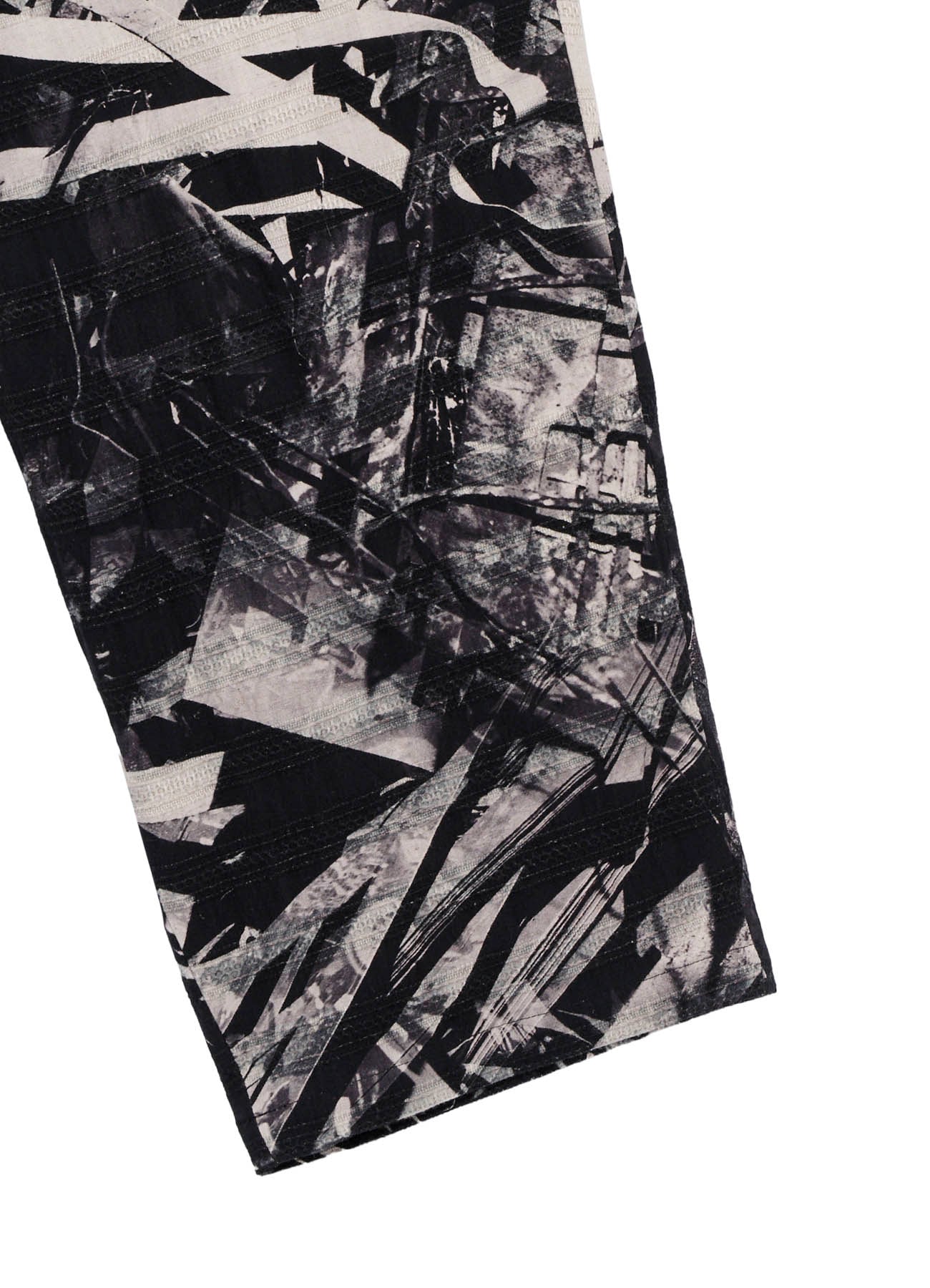 MONOCHROME SCRAP PATTERN PRINTED DRAWSTRING WAIST PANTS