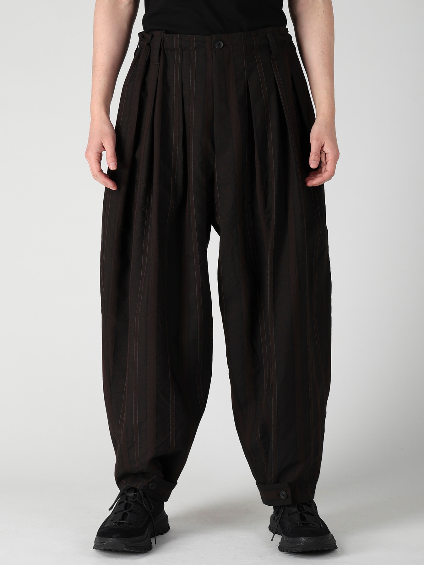 WOOL SATIN ST STRIPE WIDE TUCK PANTS