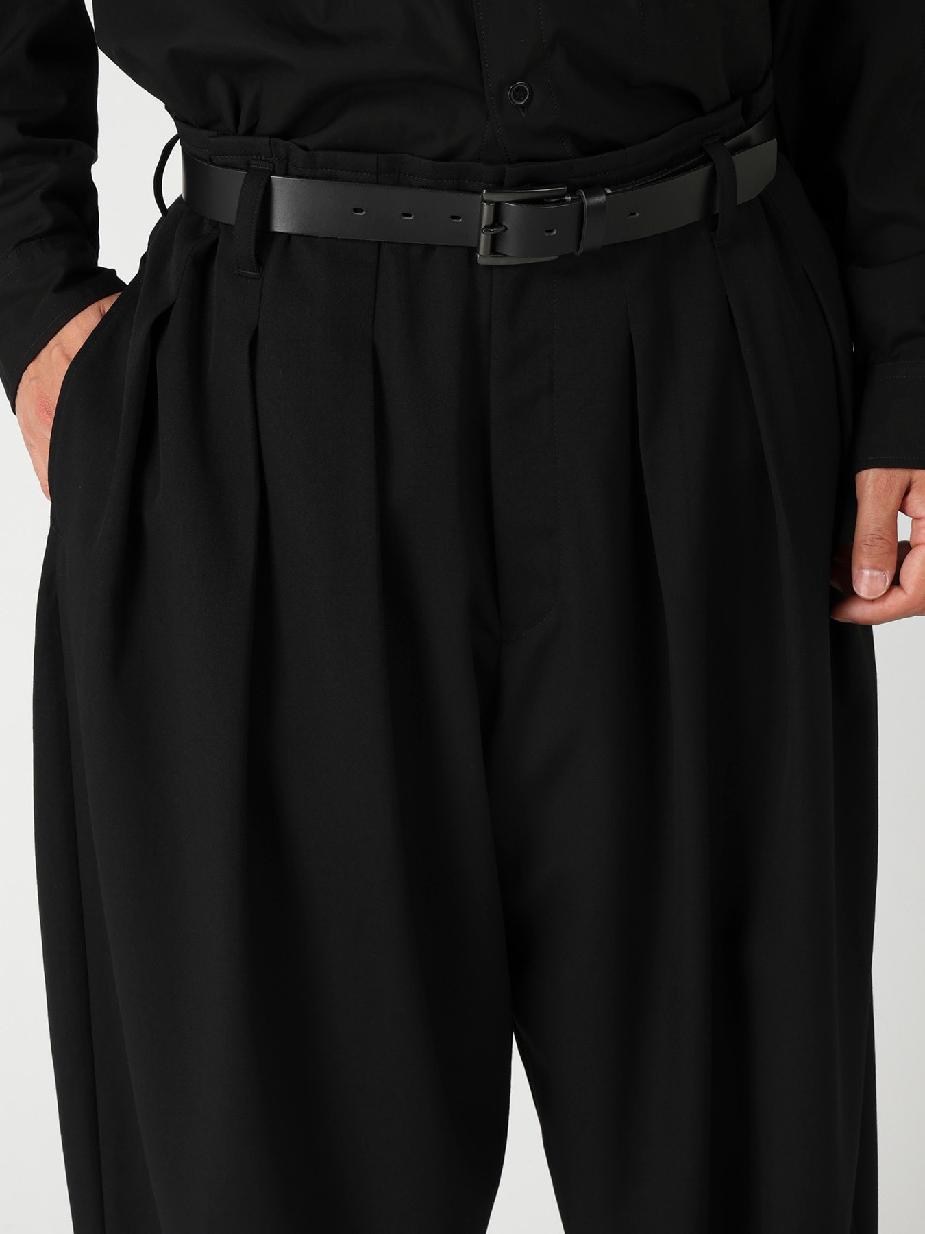 WOOL GABARDINE HEM TAB WIDE TUCK PANTS