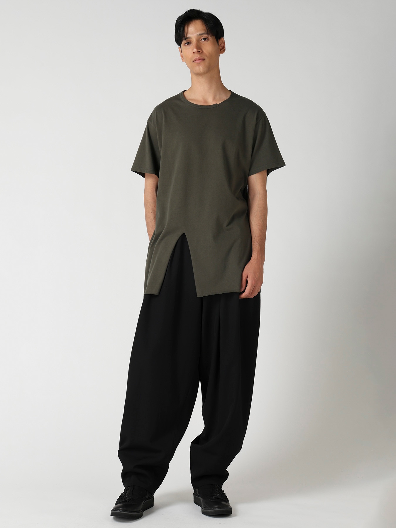 COTTON JERSEY SLIT ROUND NECK SHORT SLV TEE