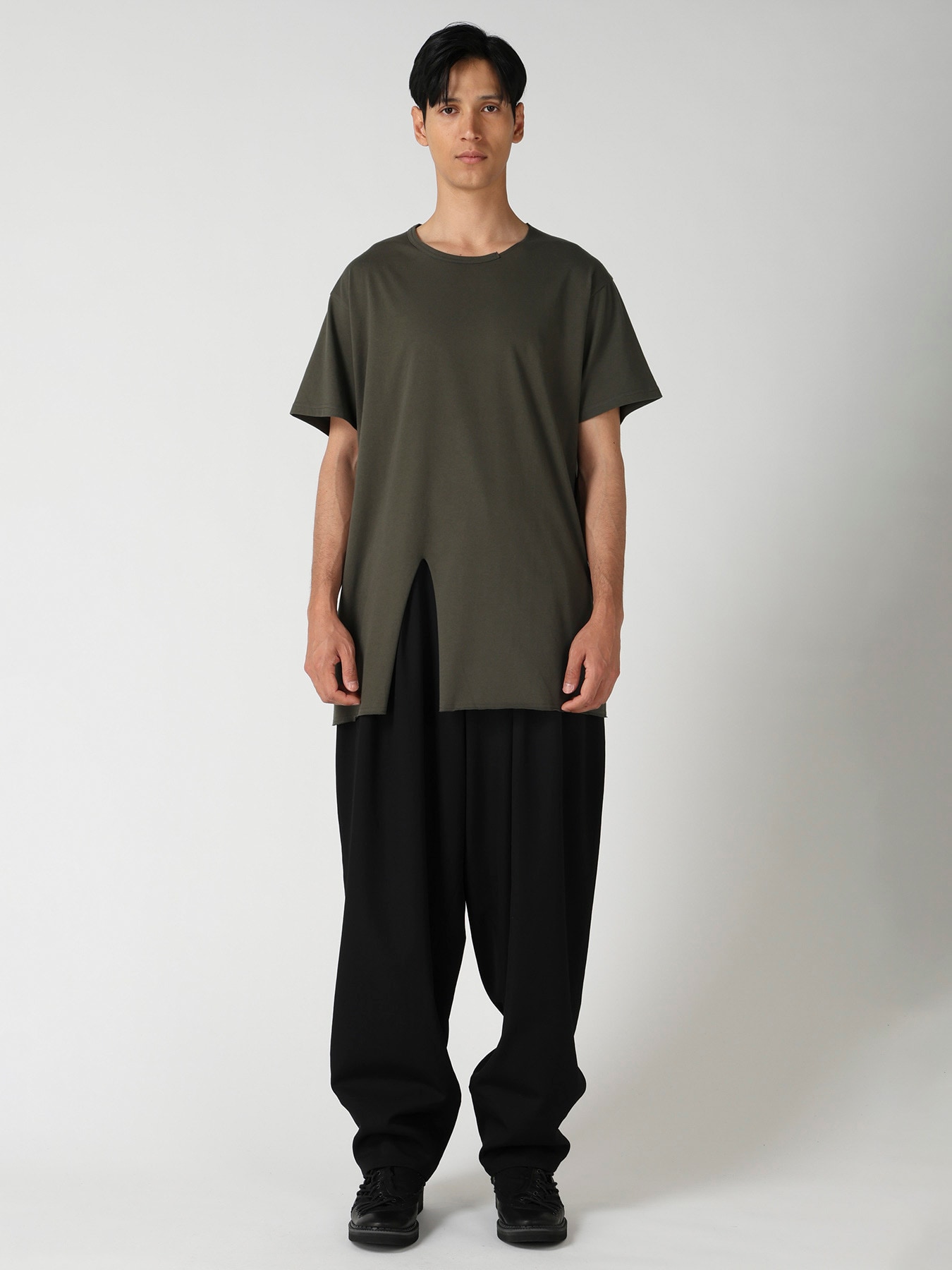 COTTON JERSEY SLIT ROUND NECK SHORT SLV TEE