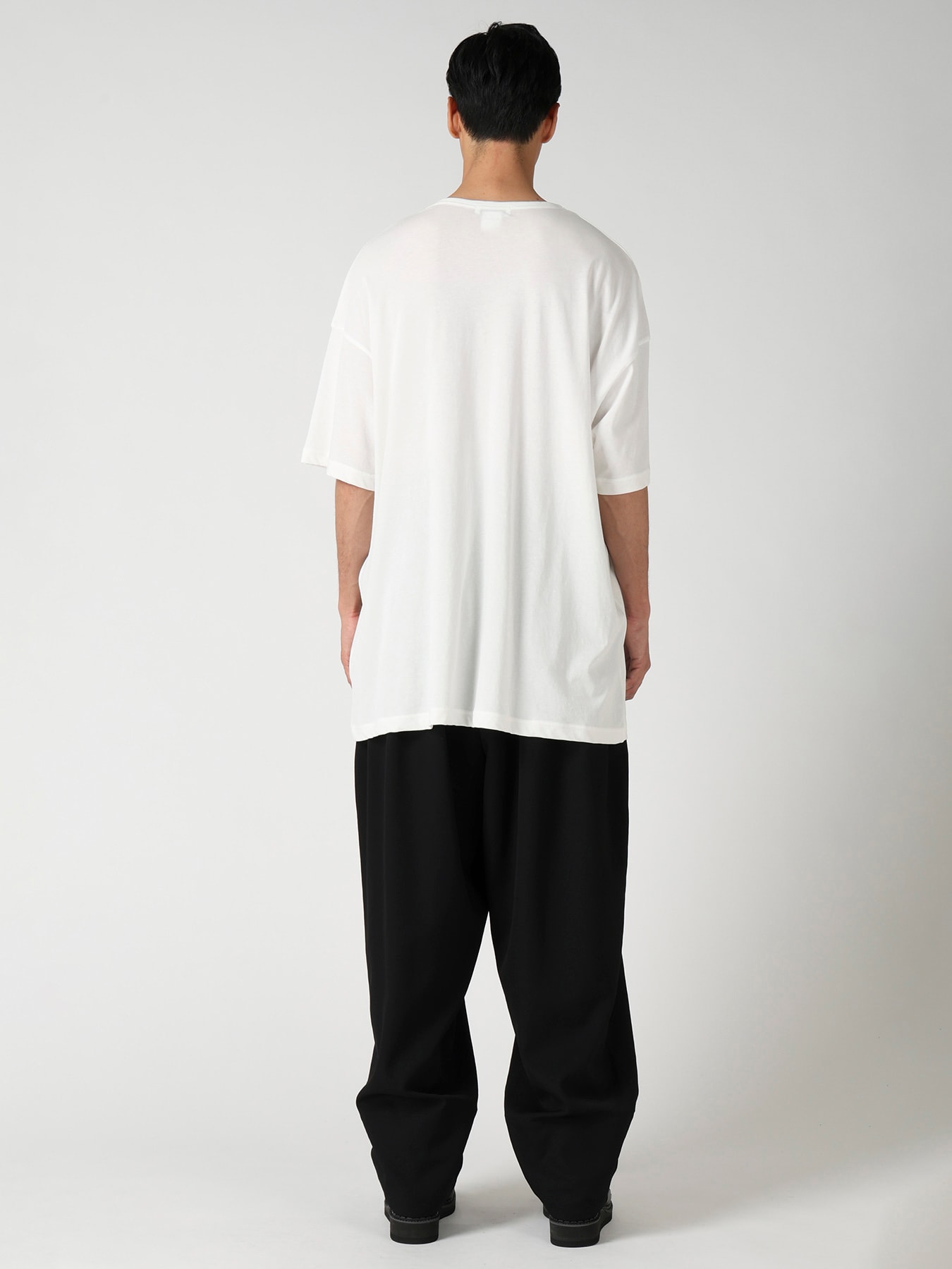 HARD TWISTED SINGLE JERSEY  POCKET HEM SLIT SHORT SLEEVE T
