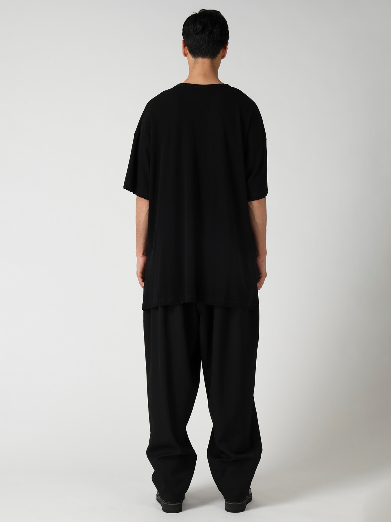 HARD TWISTED SINGLE JERSEY  POCKET SIDE SLIT SHORT SLEEVE T
