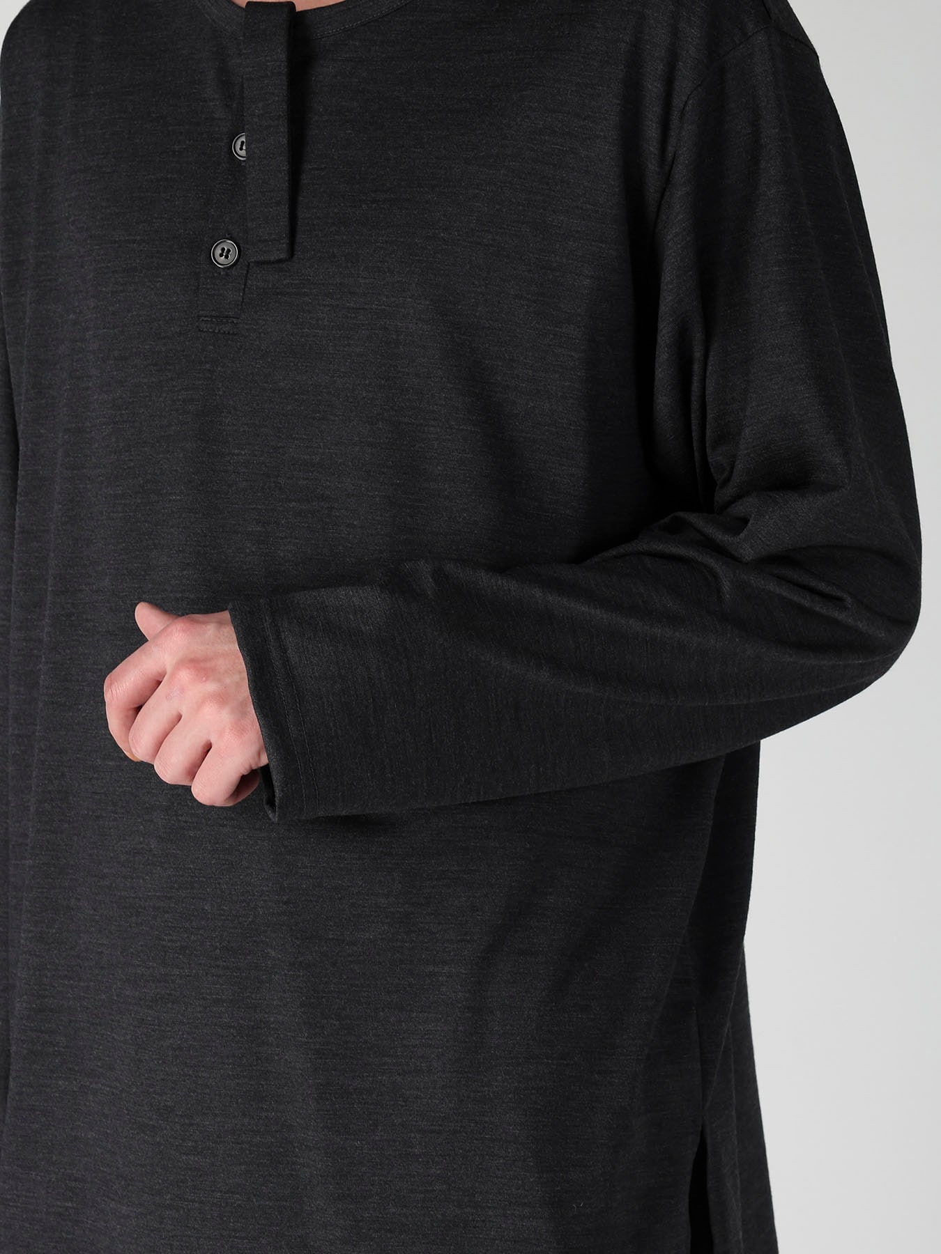 WOOL CLEAR SINGLE JERSEY FRONT DETAIL LONG SLEEVE PO