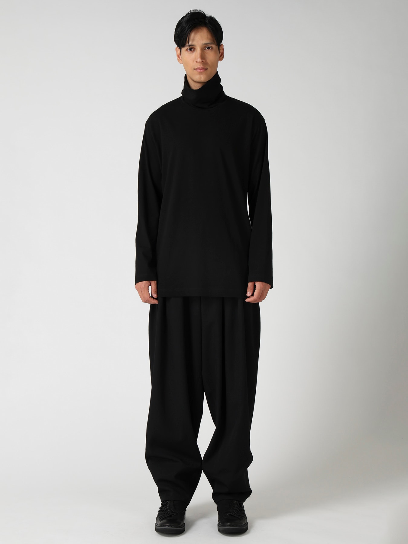 SOFT SINGLE JERSEY TURTLE NECK LONG SLEEVE TEE