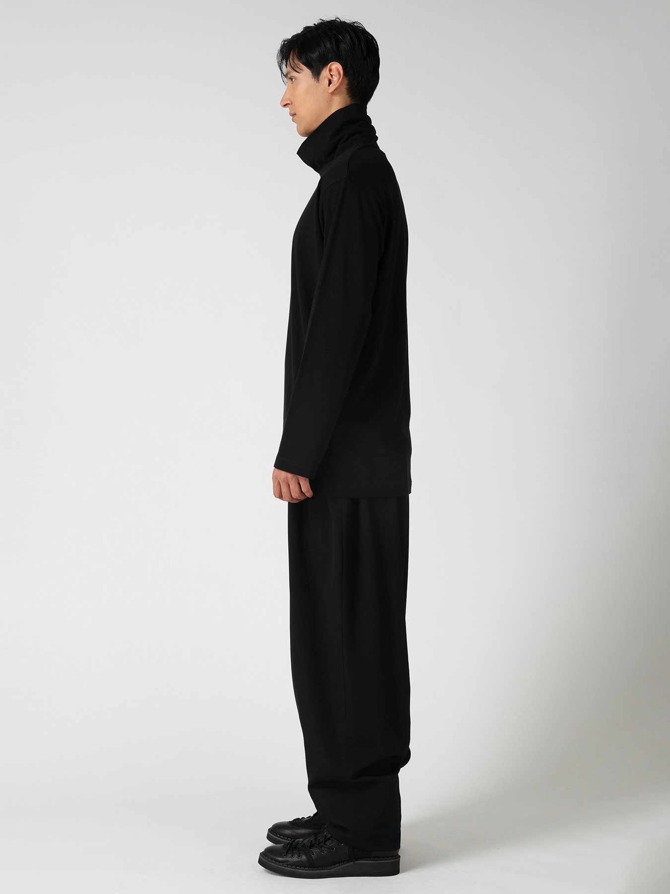 SOFT SINGLE JERSEY TURTLE NECK LONG SLEEVE TEE