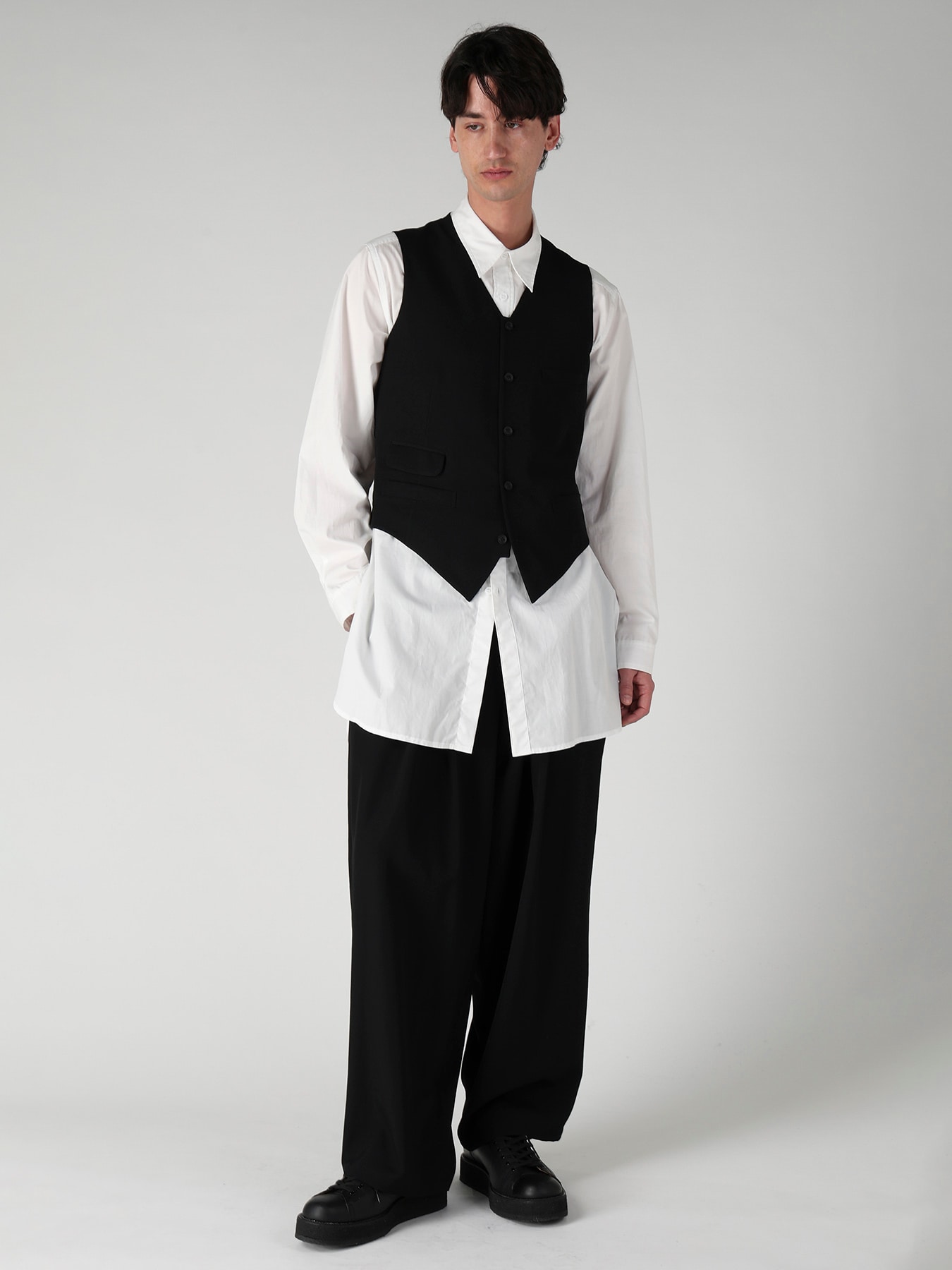 WOOL GABARDINE CHANGE POCKET VEST