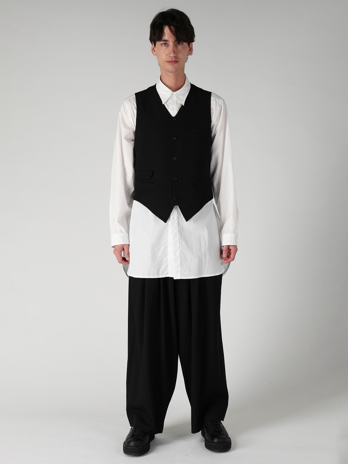 WOOL GABARDINE CHANGE POCKET VEST