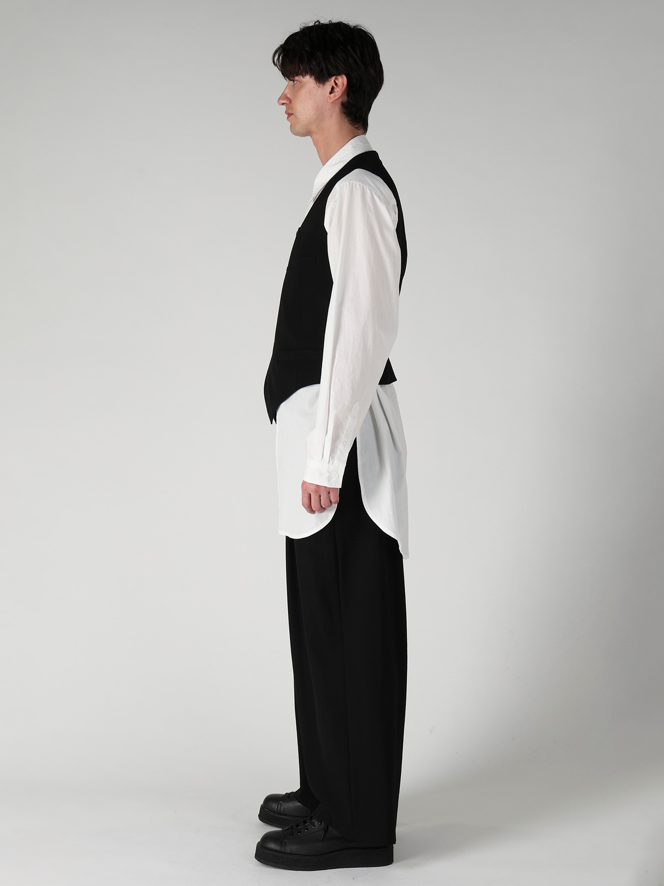 WOOL GABARDINE CHANGE POCKET VEST