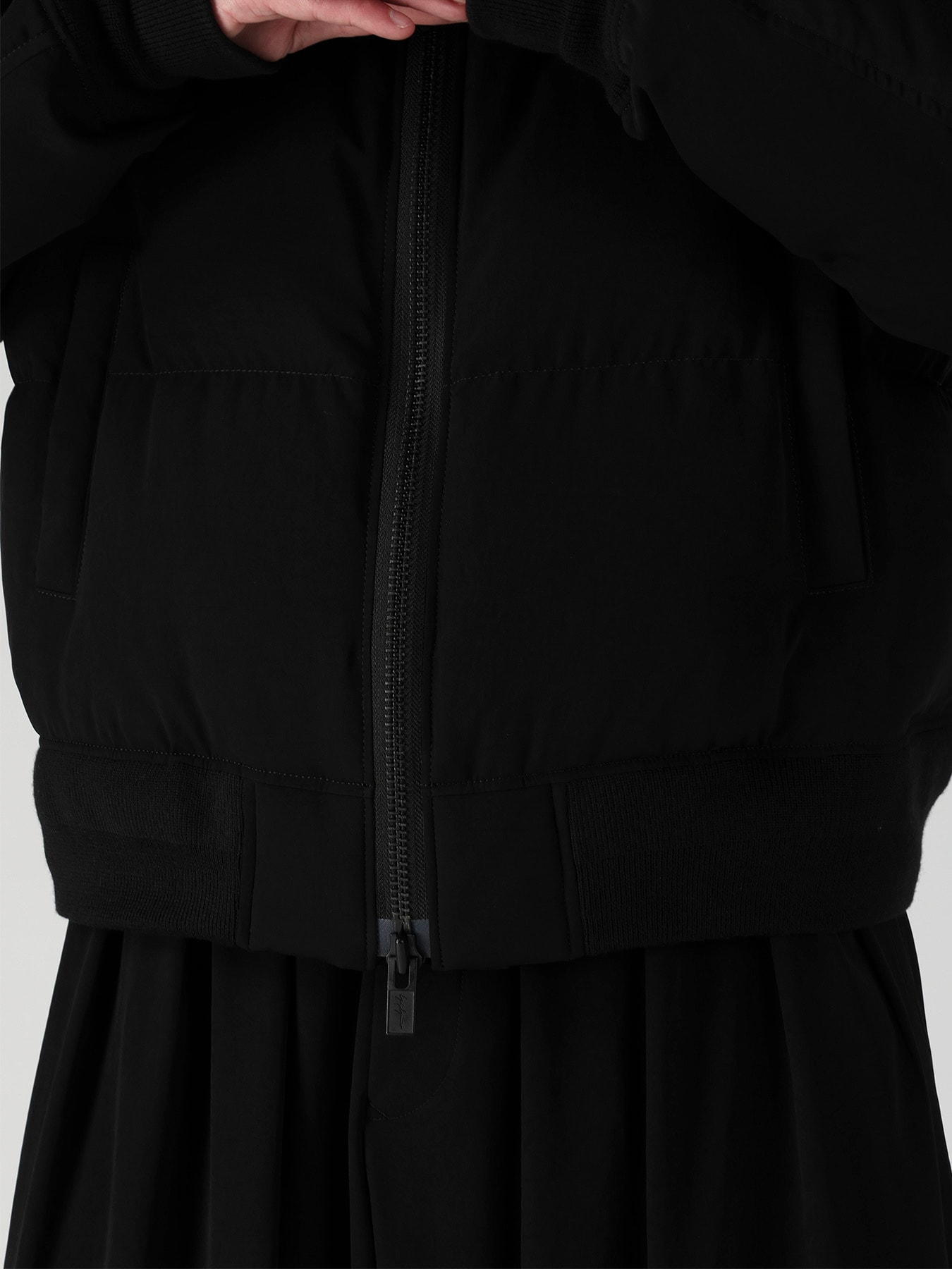 TA TUXEDO HOODIE DOWN JACKET