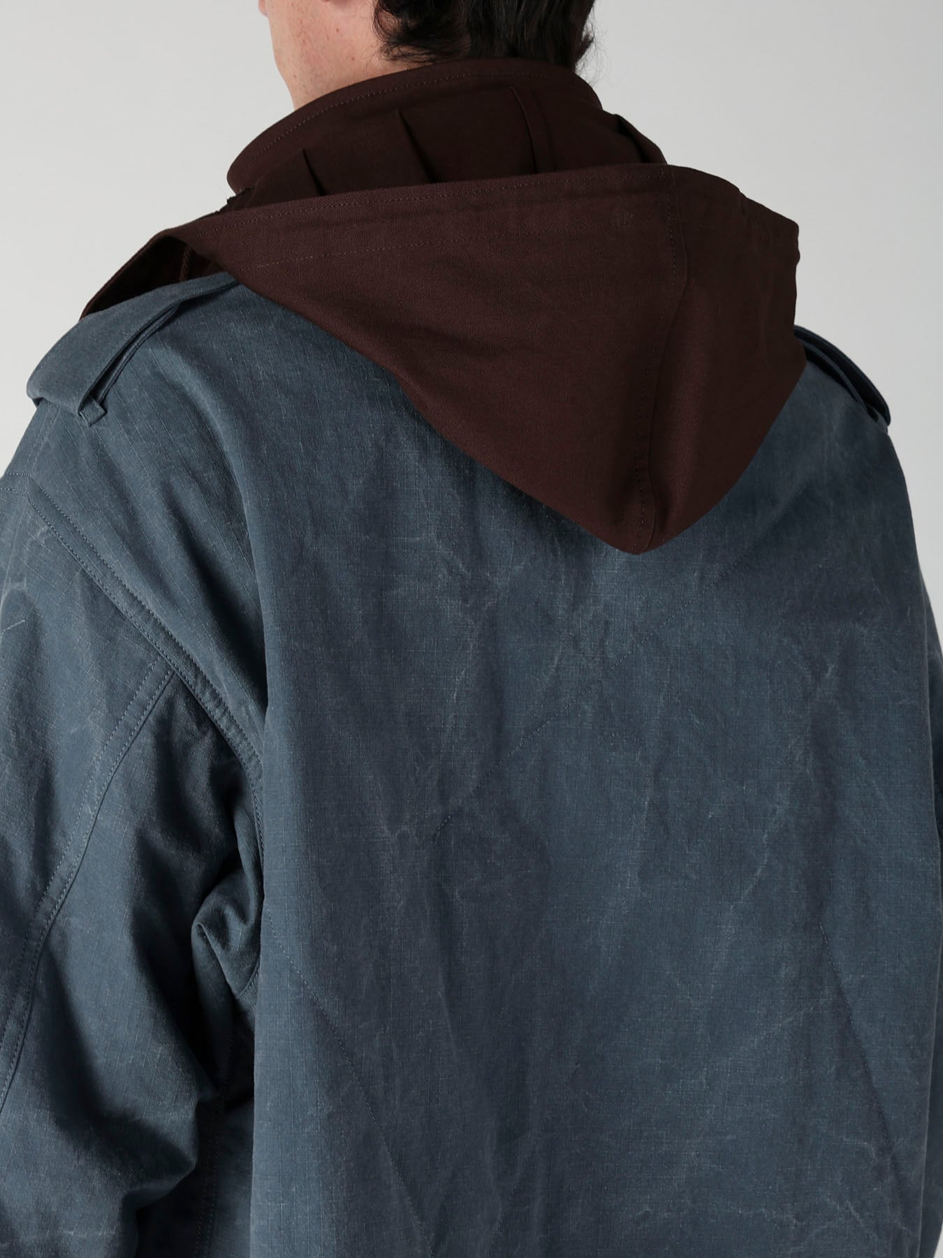 C RIP PIGMENT HOODED STITCH BLOUSON