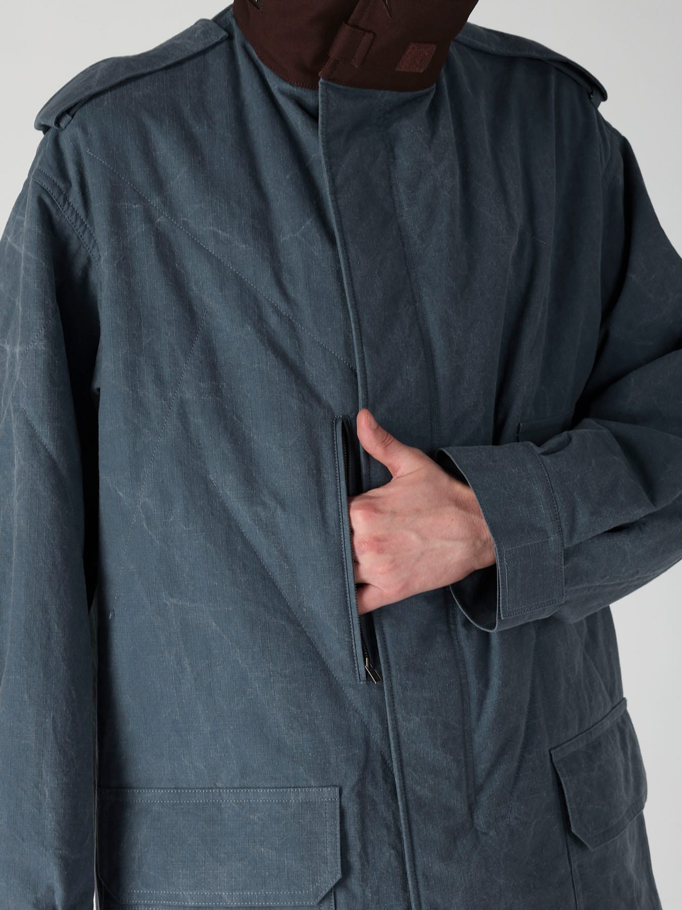 C RIP PIGMENT HOODED STITCH BLOUSON