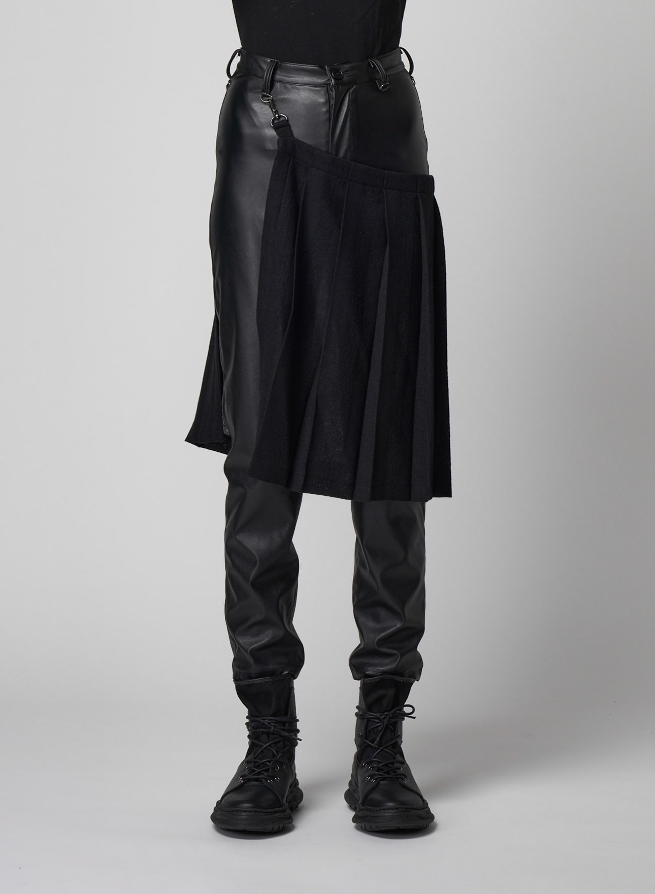 Synthetic Leather Pleats Combination Pants B