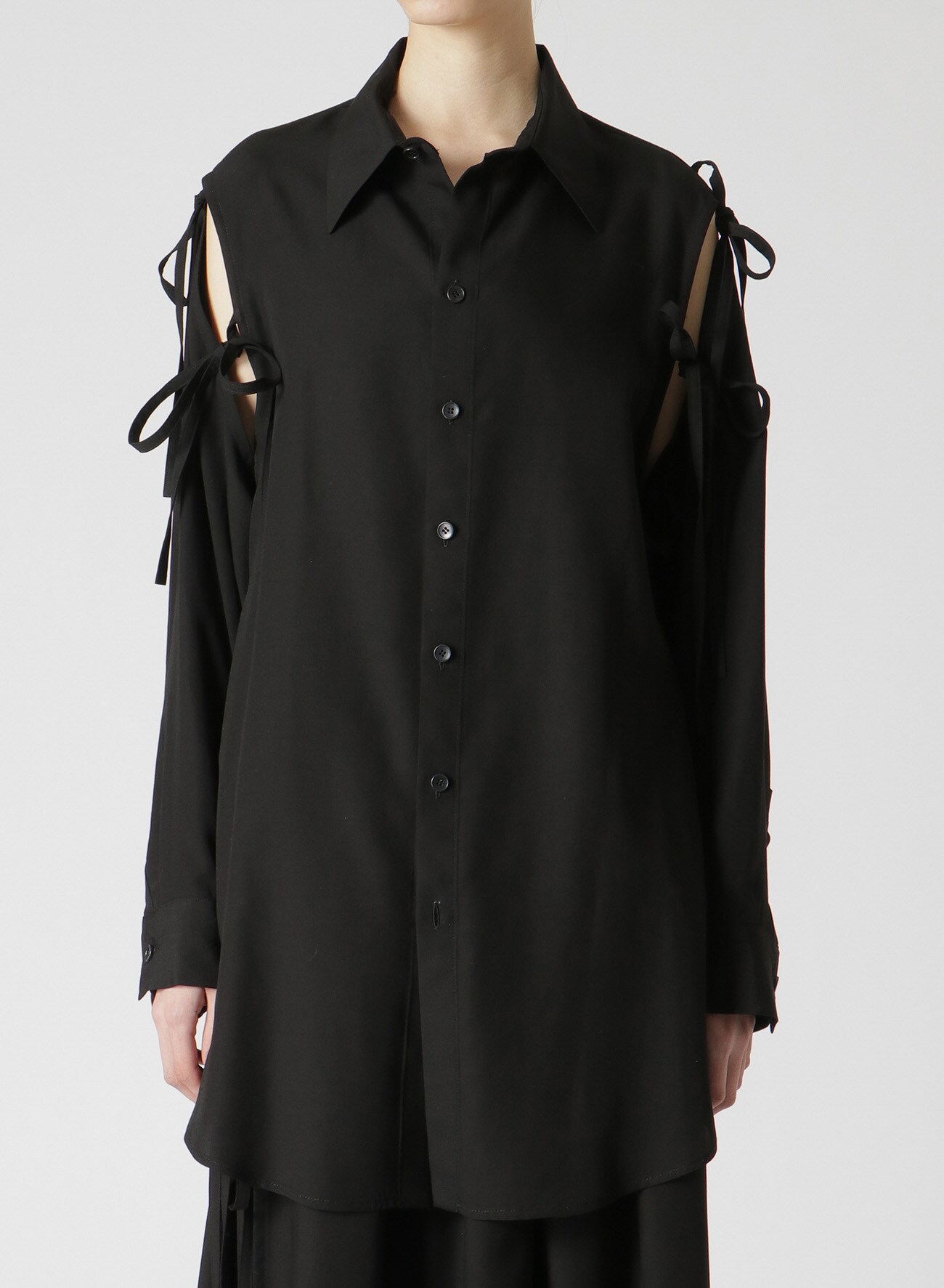 SHIRT WITH SLEEVE SLITS AND RIBBON DETAILS(S Black): LIMI feu｜THE