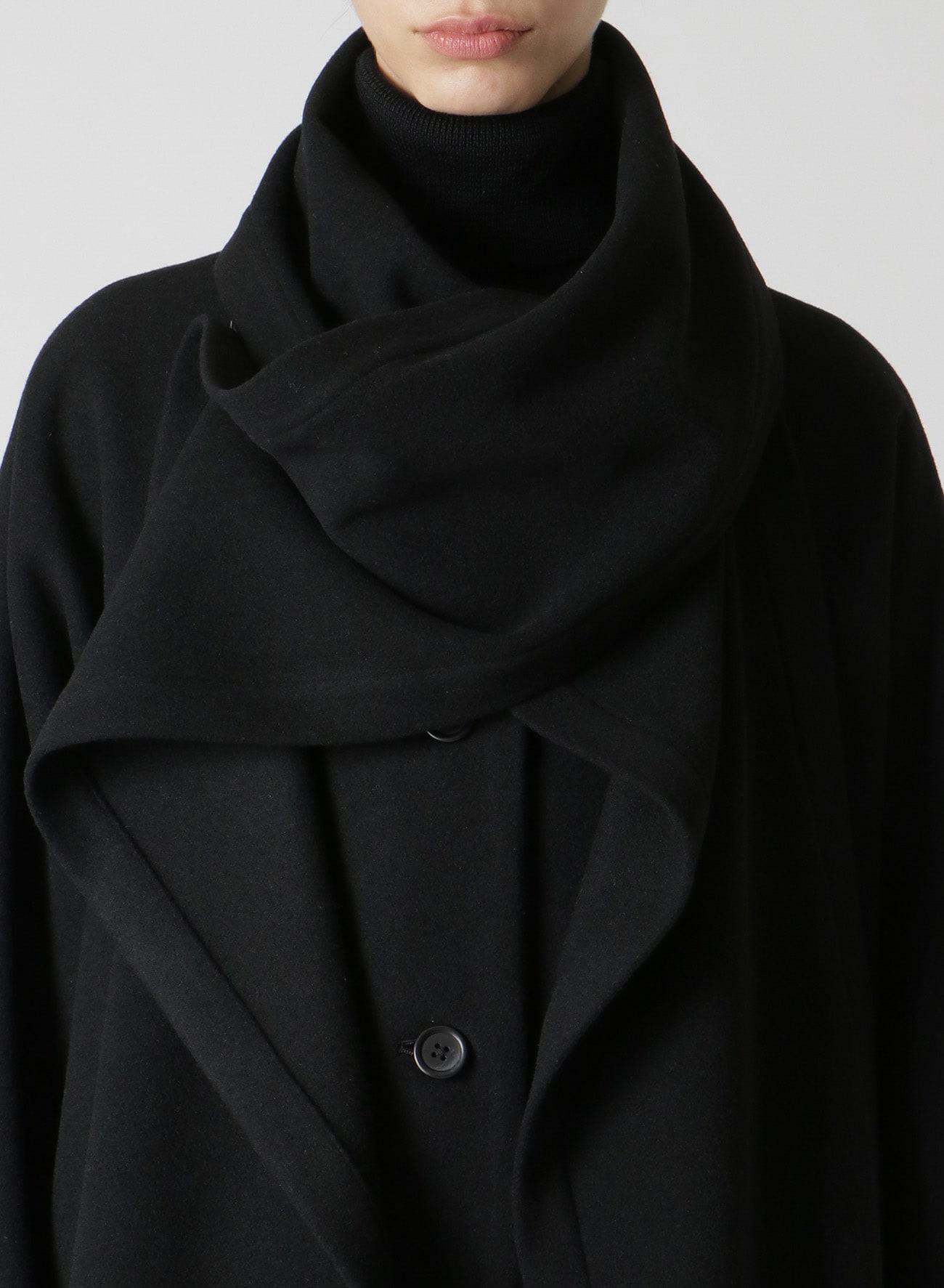 WOOL MOSSER COAT WITH ATTACHED STOLE(S Black): LIMI feu｜THE SHOP