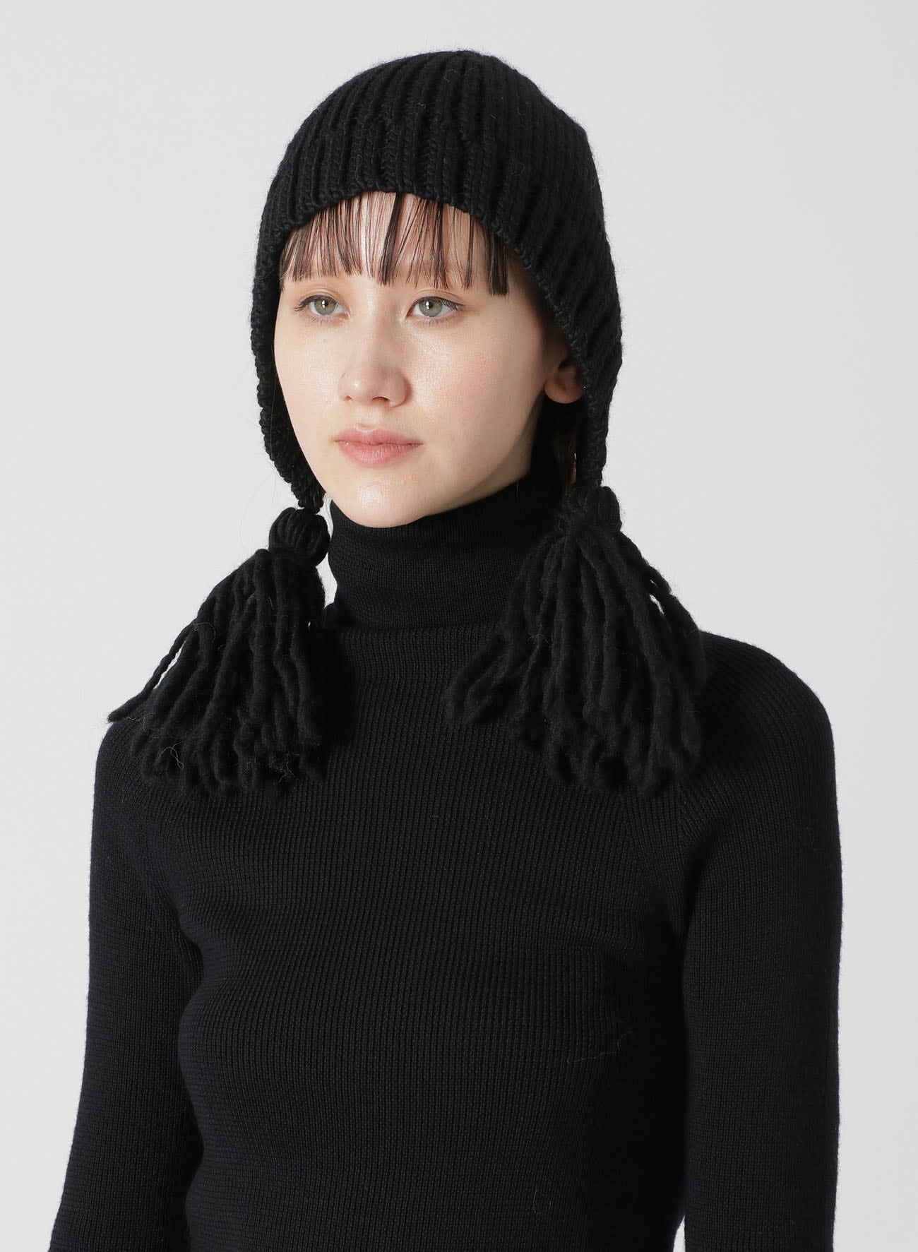 KNITTED WOOL JERSEY HAT WITH TASSELS(FREE SIZE Black): LIMI feu