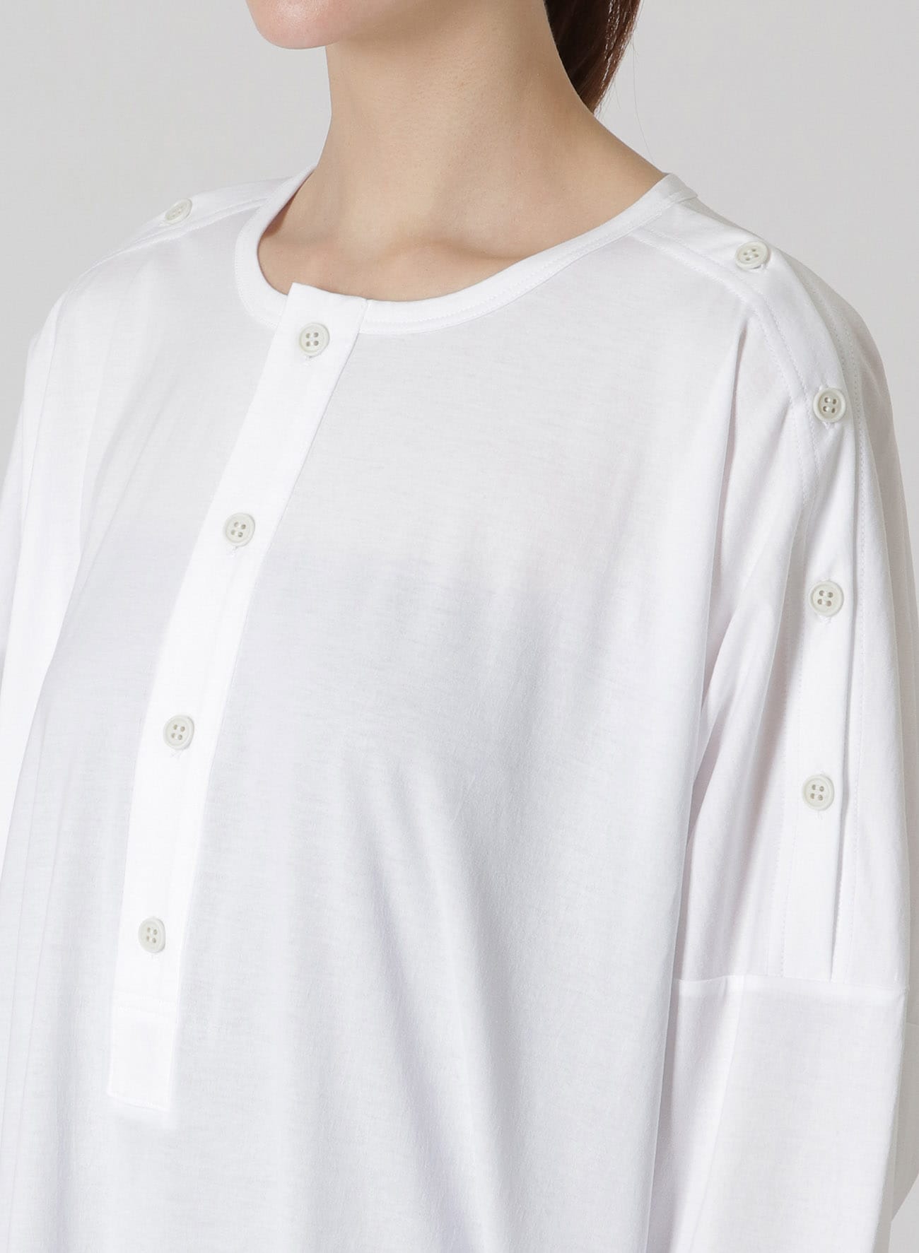 100/2 COTTON HENLEY SHIRT WITH BUTTON-UP SHOULDER SLITS