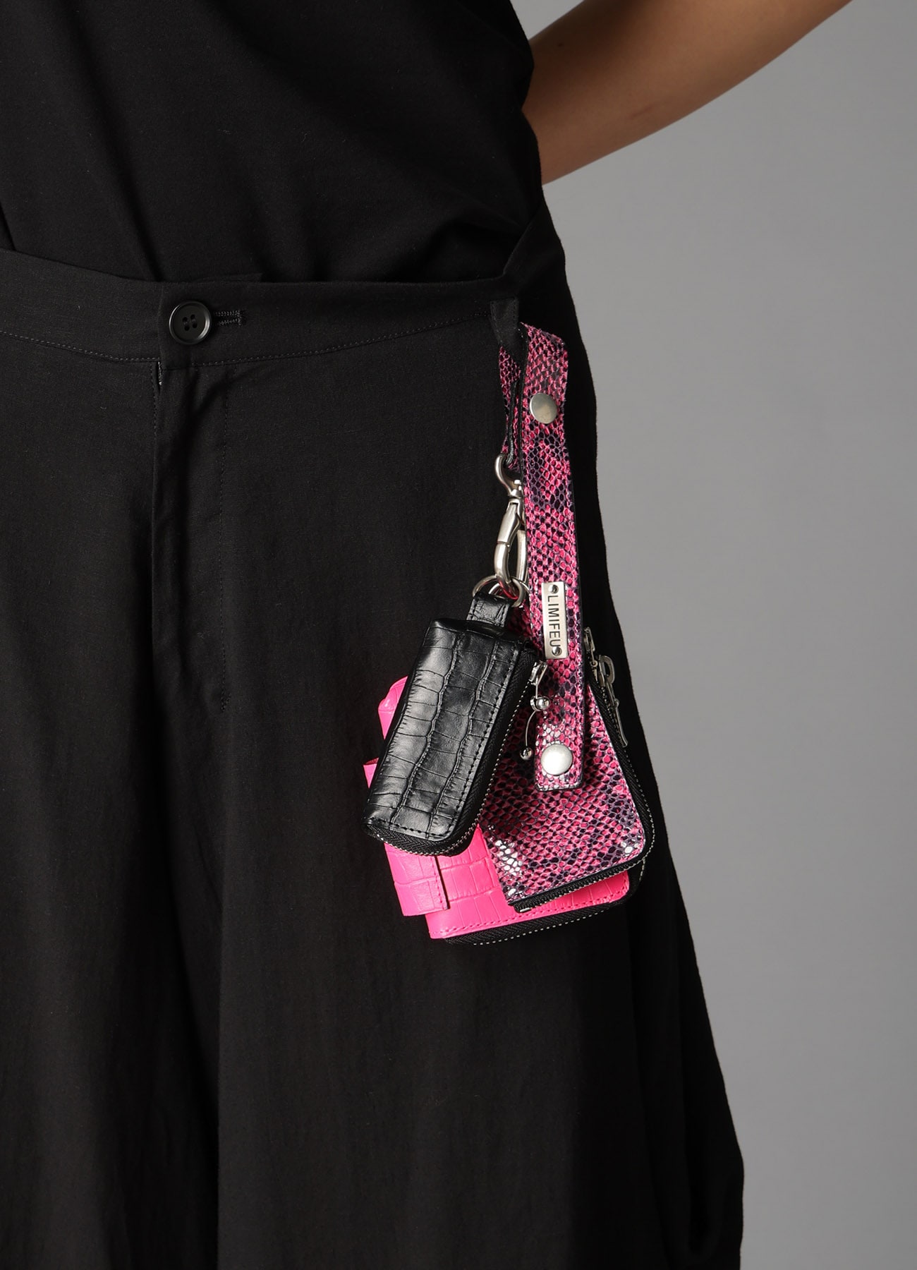 CROC+ SNAKE EMBOSSED LEATHER  3LAYERS POUCH