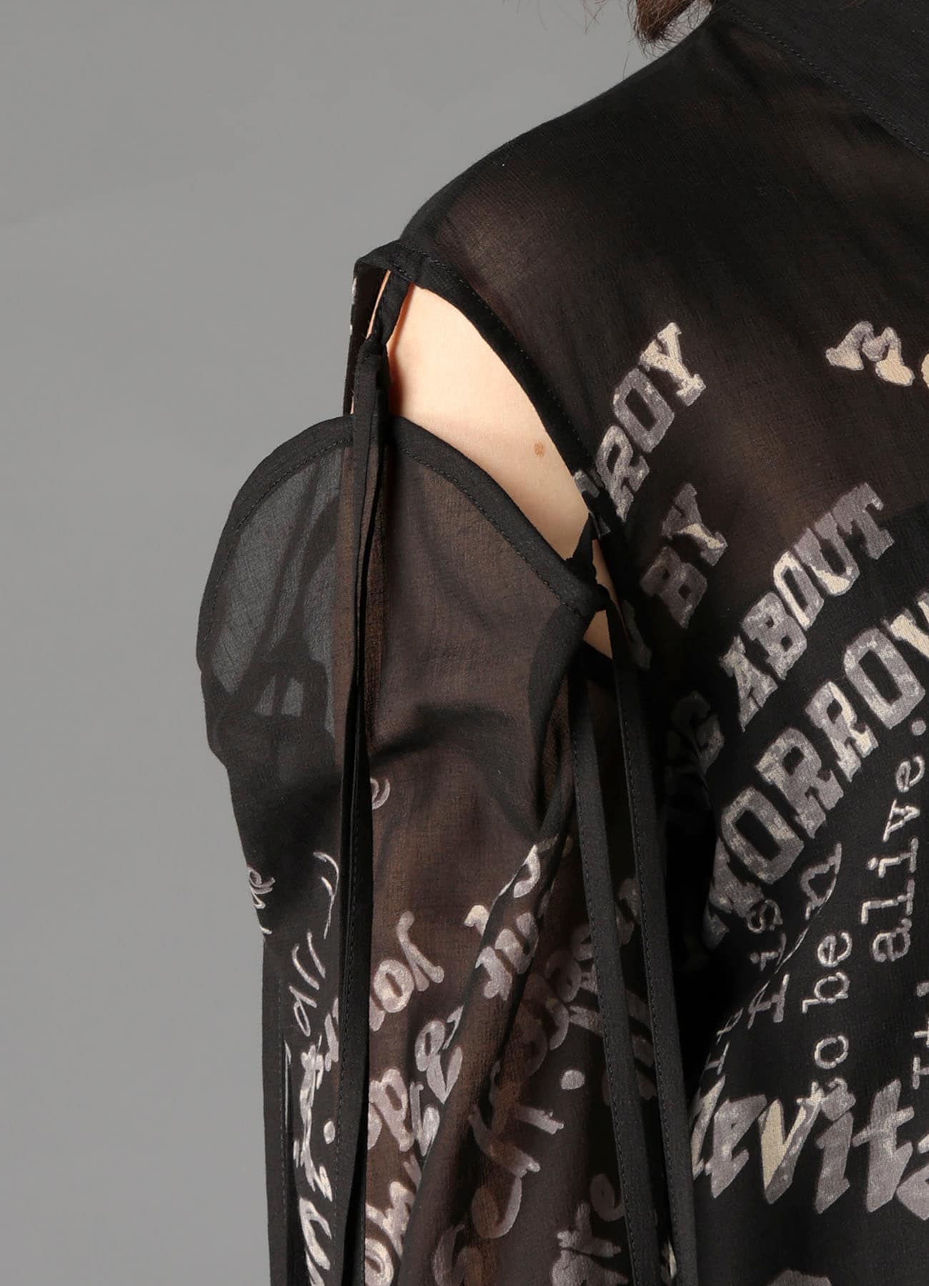 MESSAGES PT STRINGS BLOUSE A