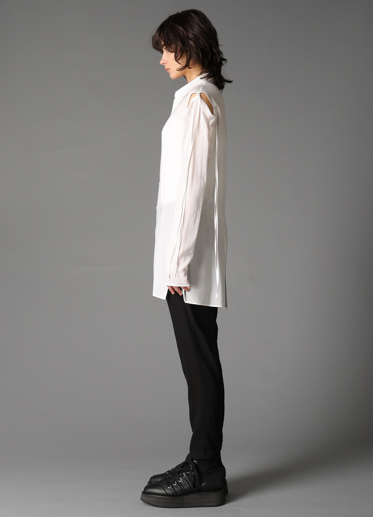 SOFT LAWN STRINGS BLOUSE