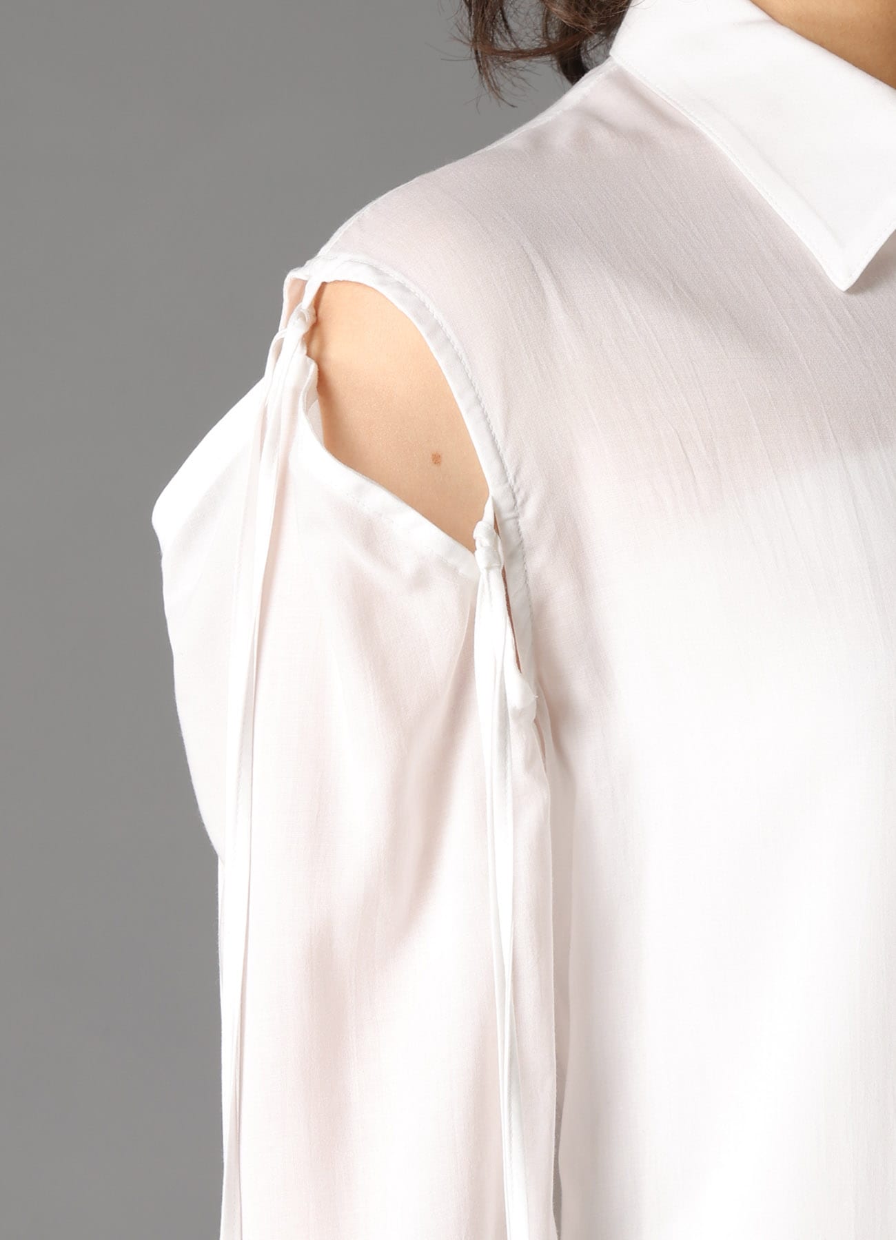 SOFT LAWN STRINGS BLOUSE