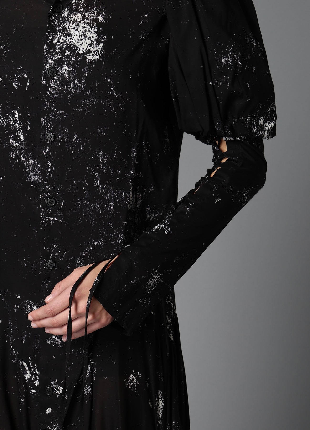 GALAXY PT LACE UP SLEEVE BLOUSE