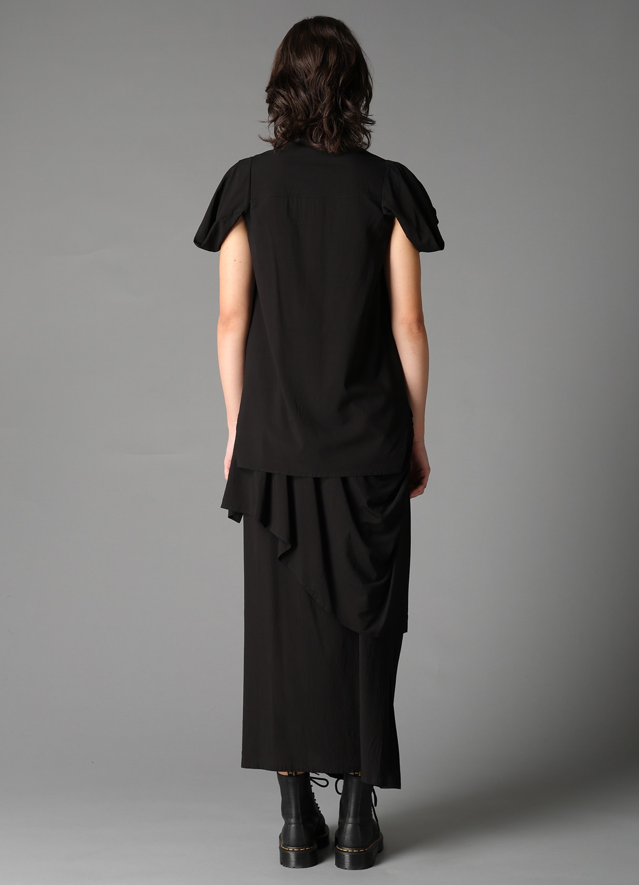 RY/ WRINKLED LAWN TWISTED SLEEVE BLOUSE