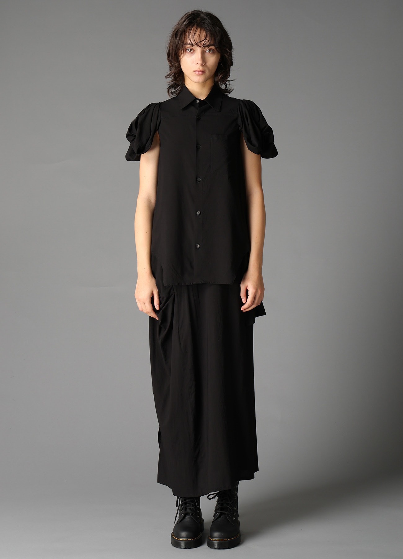 RY/ WRINKLED LAWN TWISTED SLEEVE BLOUSE