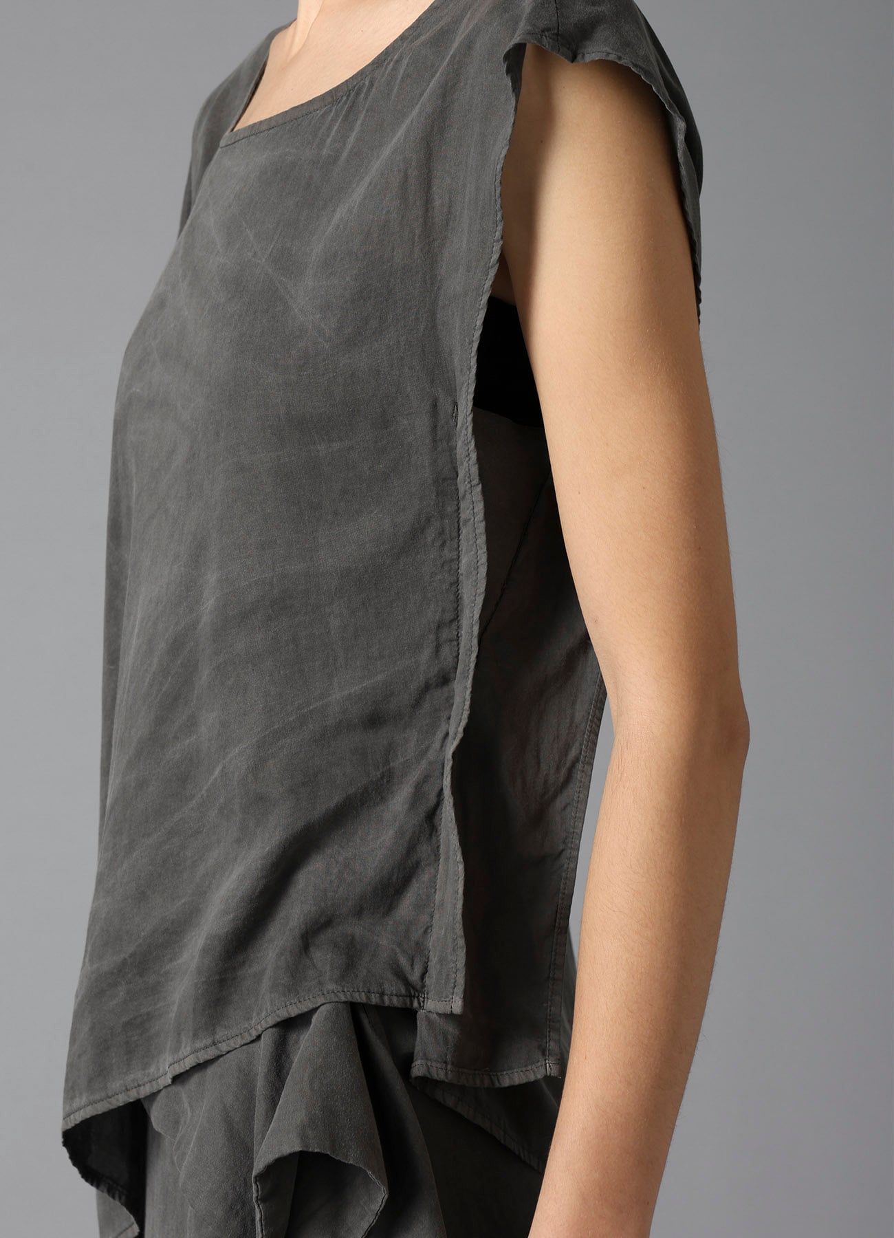 GARMENT-DYED LAWN SQUARE BLOUSE