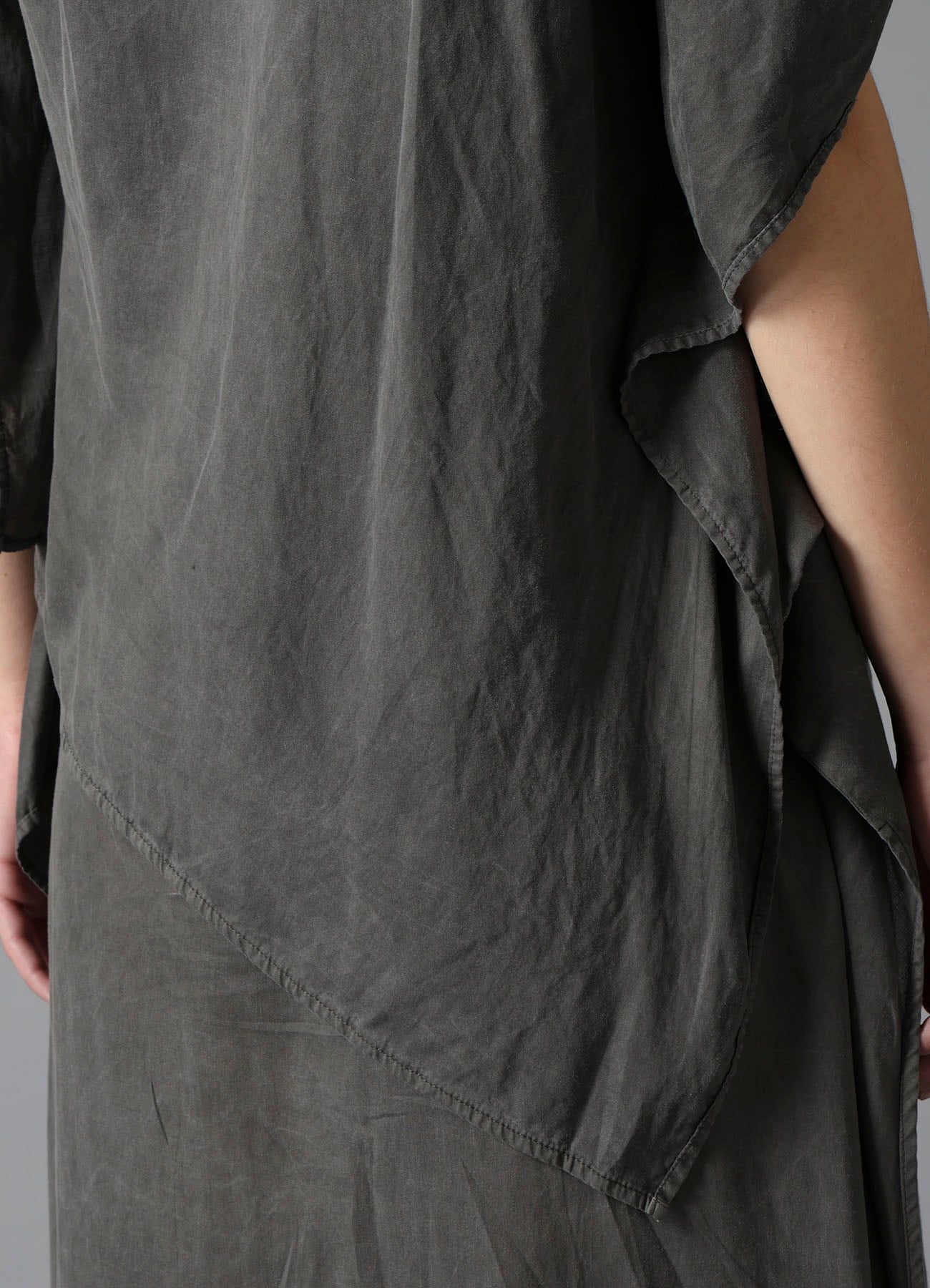 GARMENT-DYED LAWN SQUARE BLOUSE